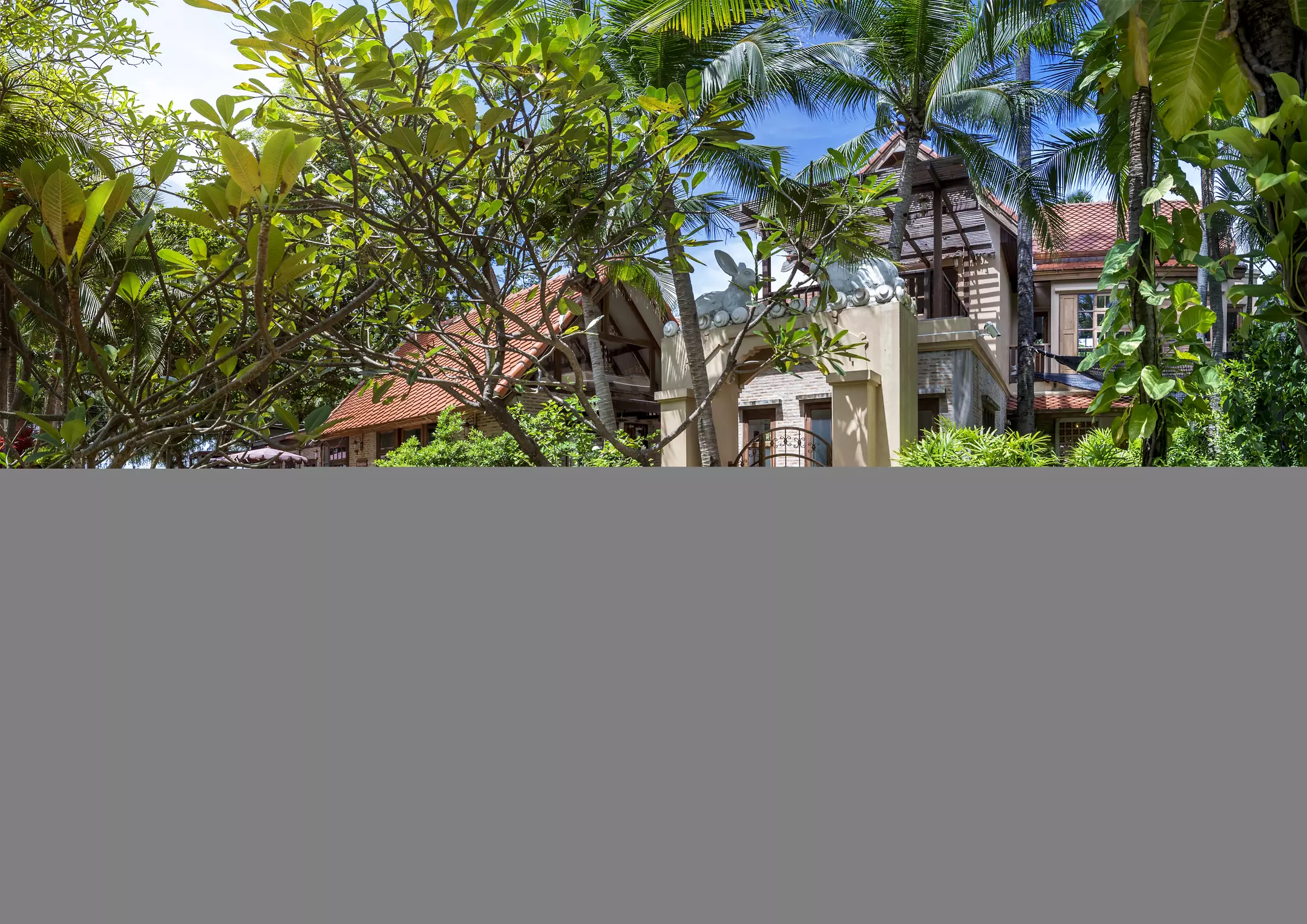 Alibaba https://cdn.alibaba.ir/ostorage/hotel-accommodation-images/6a3e2bd6eeea559349488bf8_Jomtien-Rabbit-Resort-0.webp