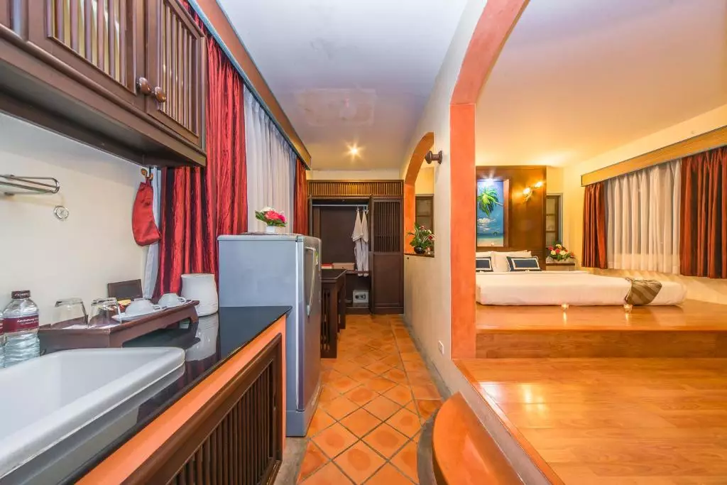 هتل Ao Chalong Villa Resort & Spa Chalong