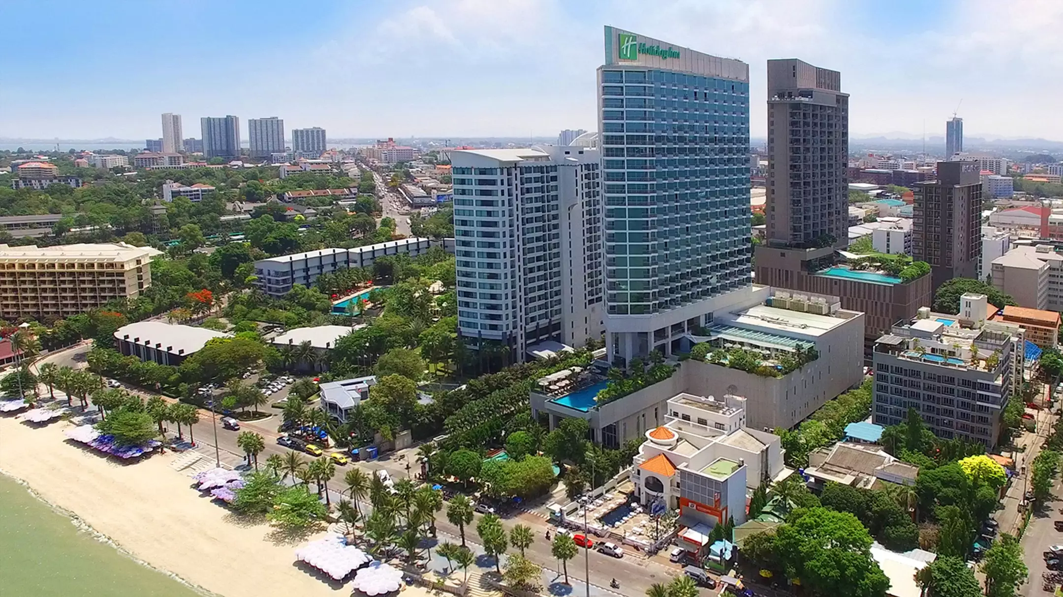 Alibaba https://cdn.alibaba.ir/ostorage/hotel-accommodation-images/6a3e4c59eeea55934948a4c0_Pattaya-Holiday-Inn-Pattaya-0.webp