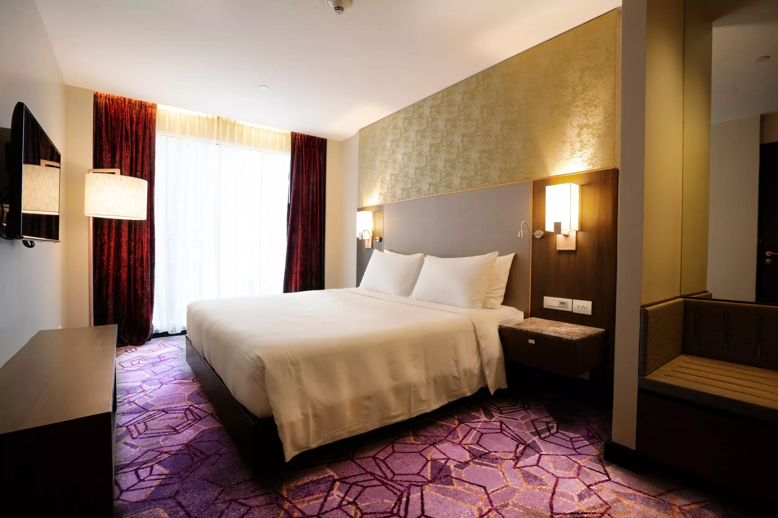 هتل Radisson Suites Bangkok Sukhumvit بانگکوک
