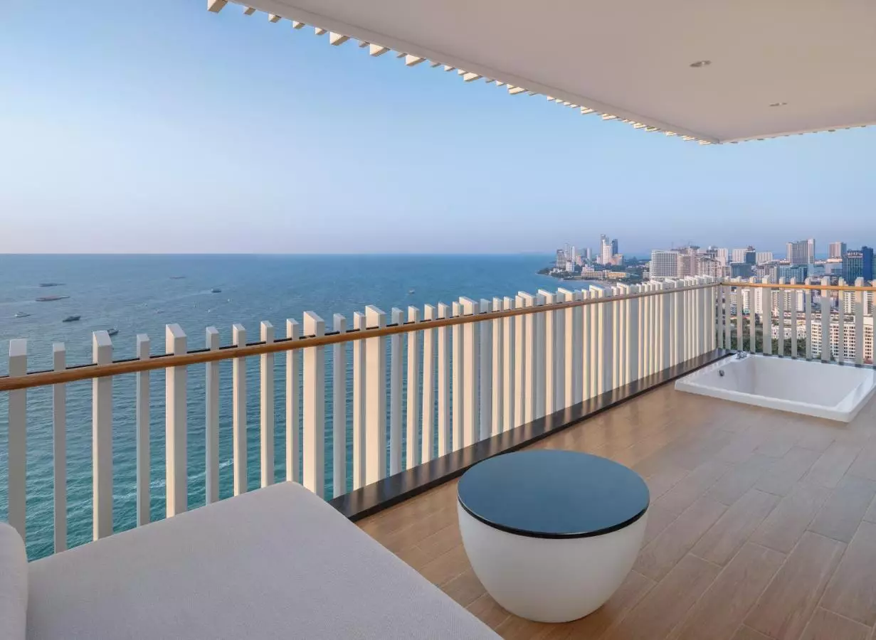Alibaba https://cdn.alibaba.ir/ostorage/hotel-accommodation-images/6a3e5d46eeea55934948b1e4_Pattaya-Hilton-Pattaya-0.webp