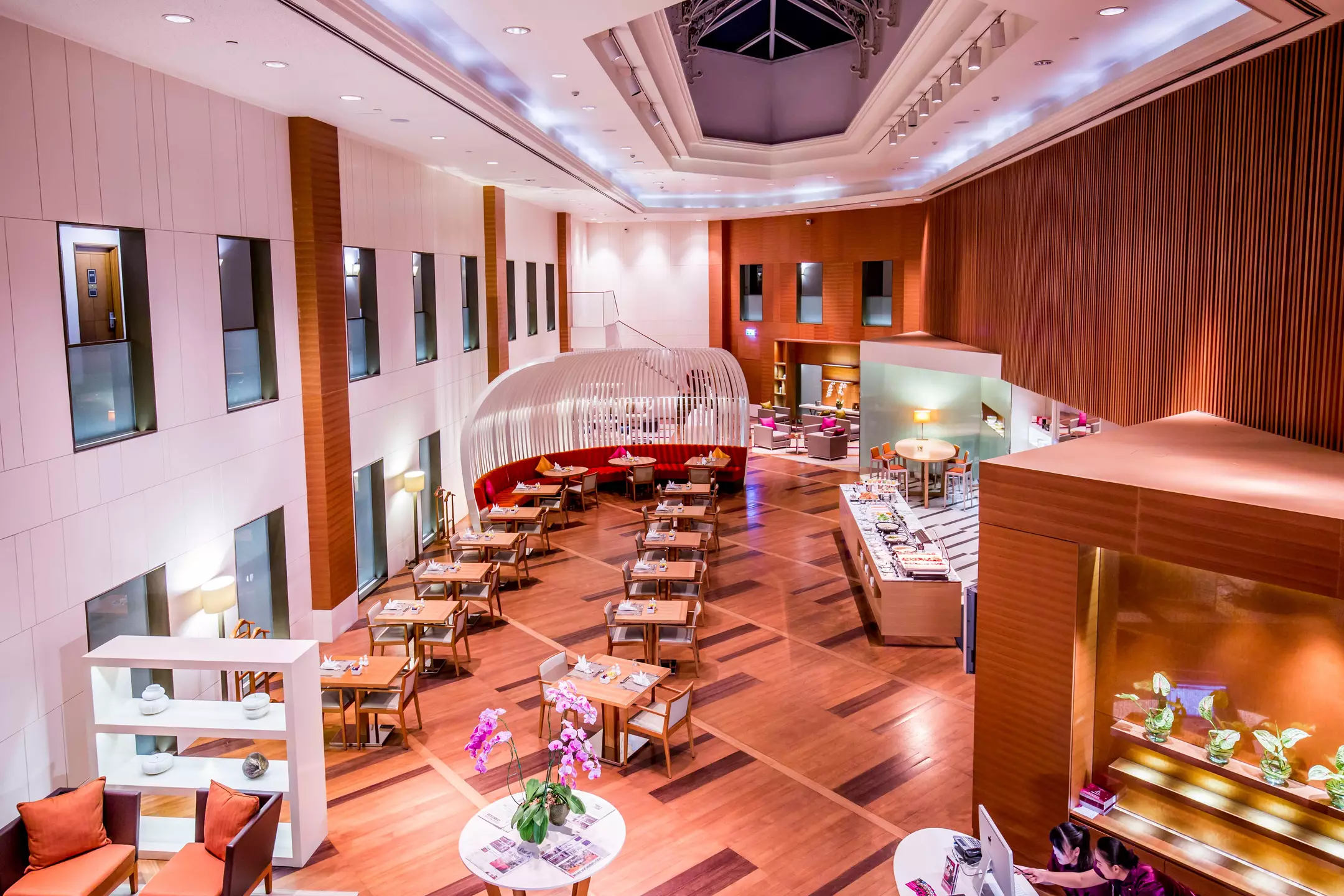 Alibaba https://cdn.alibaba.ir/ostorage/hotel-accommodation-images/6a3e6cfaeeea55934948bde4_Bangkok-Crowne-Plaza-Bangkok-Lumpini-Park-0.webp