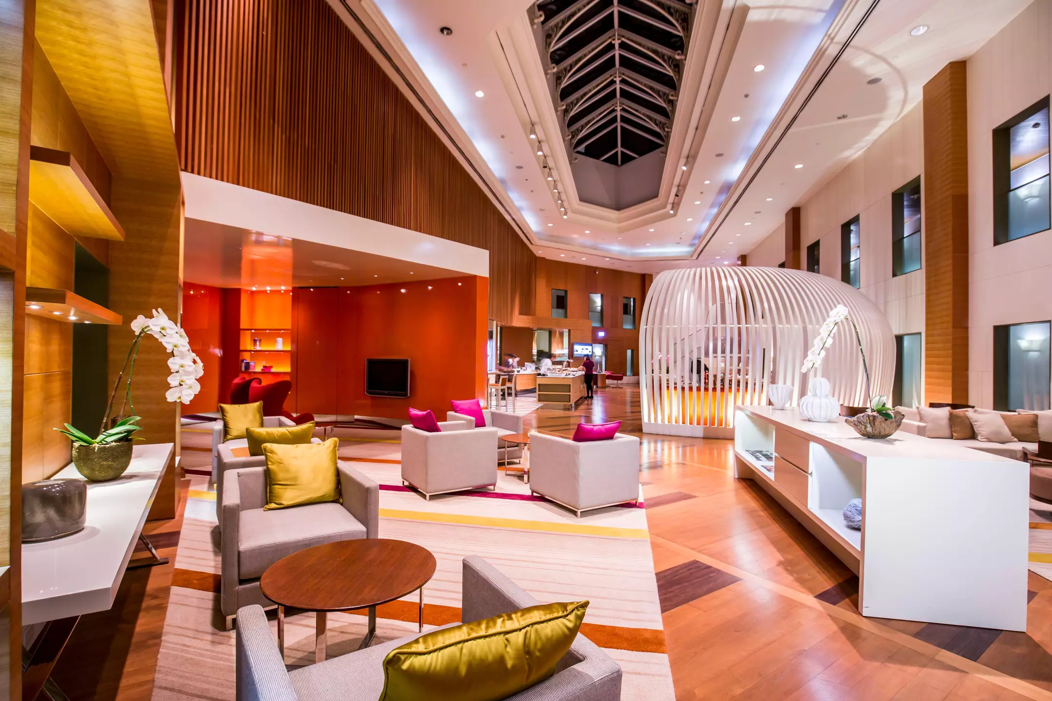 هتل Crowne Plaza Bangkok Lumpini Park بانگکوک