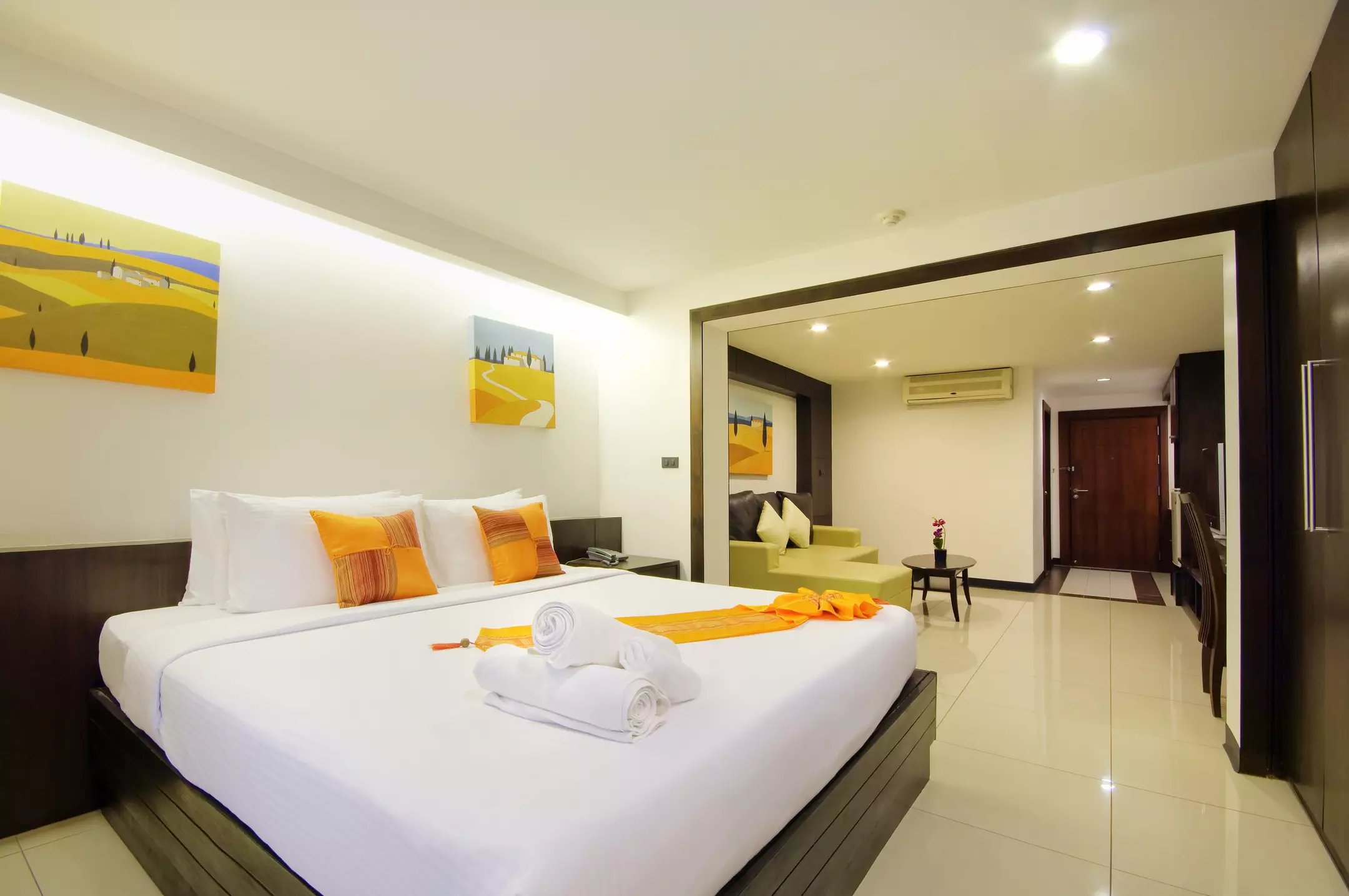 هتل Bay Walk Residence Pattaya Chon Buri