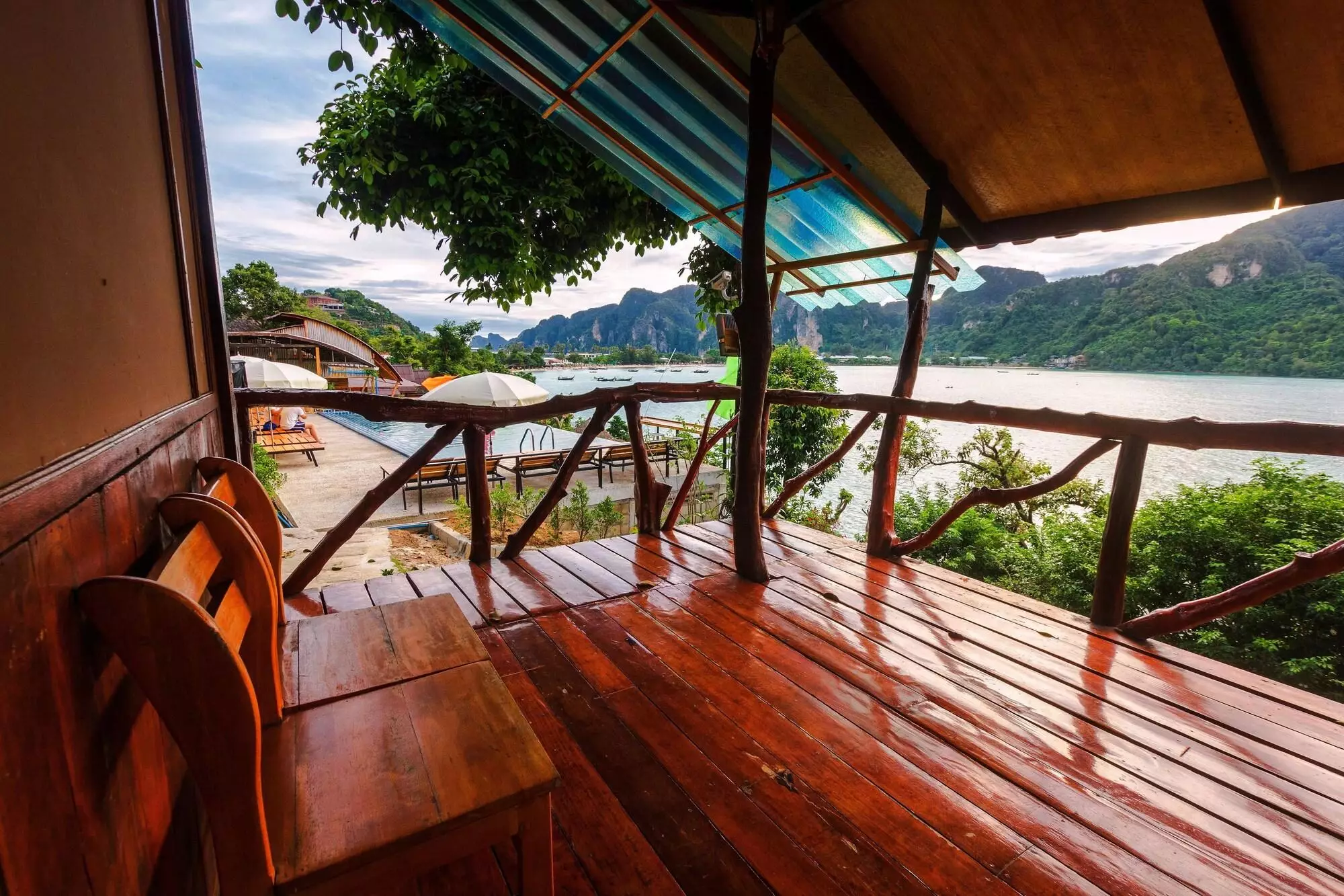 هتل Phuphaya Seaview Resort Phi Phi Island / Ko Pee Pee