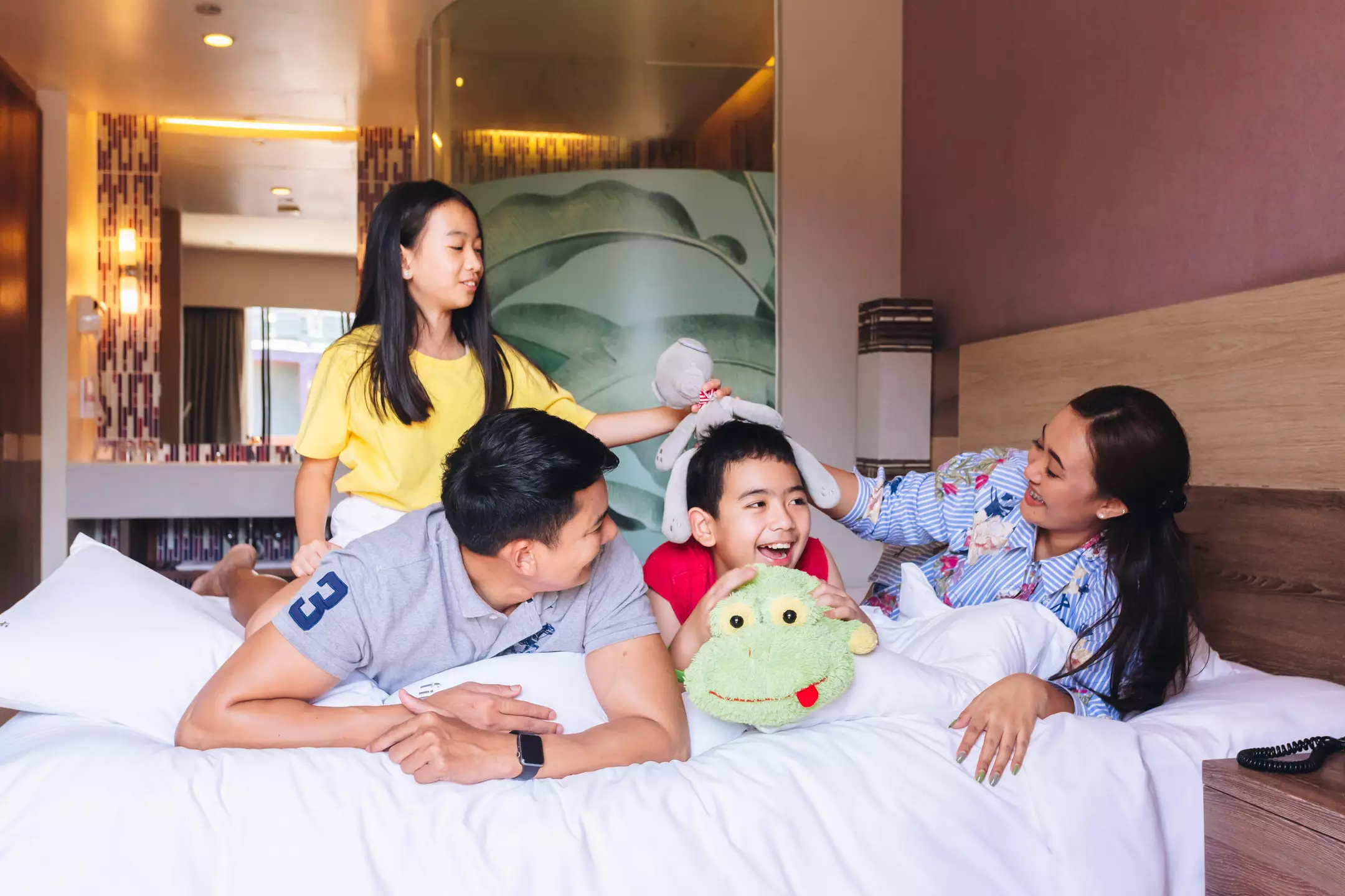 هتل Holiday Inn Express Phuket Patong Beach Central Patong