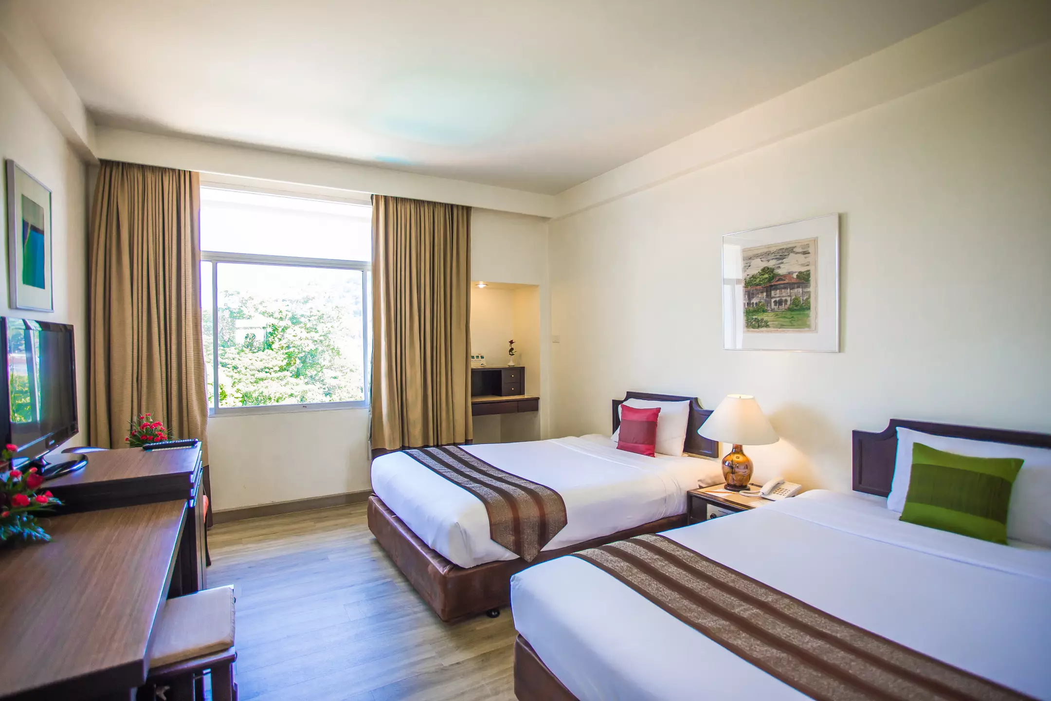 هتل Phuket Merlin پوکت