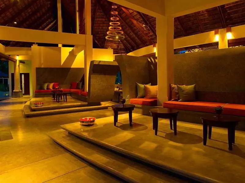 هتل The Briza Beach Resort Chaweng Beach