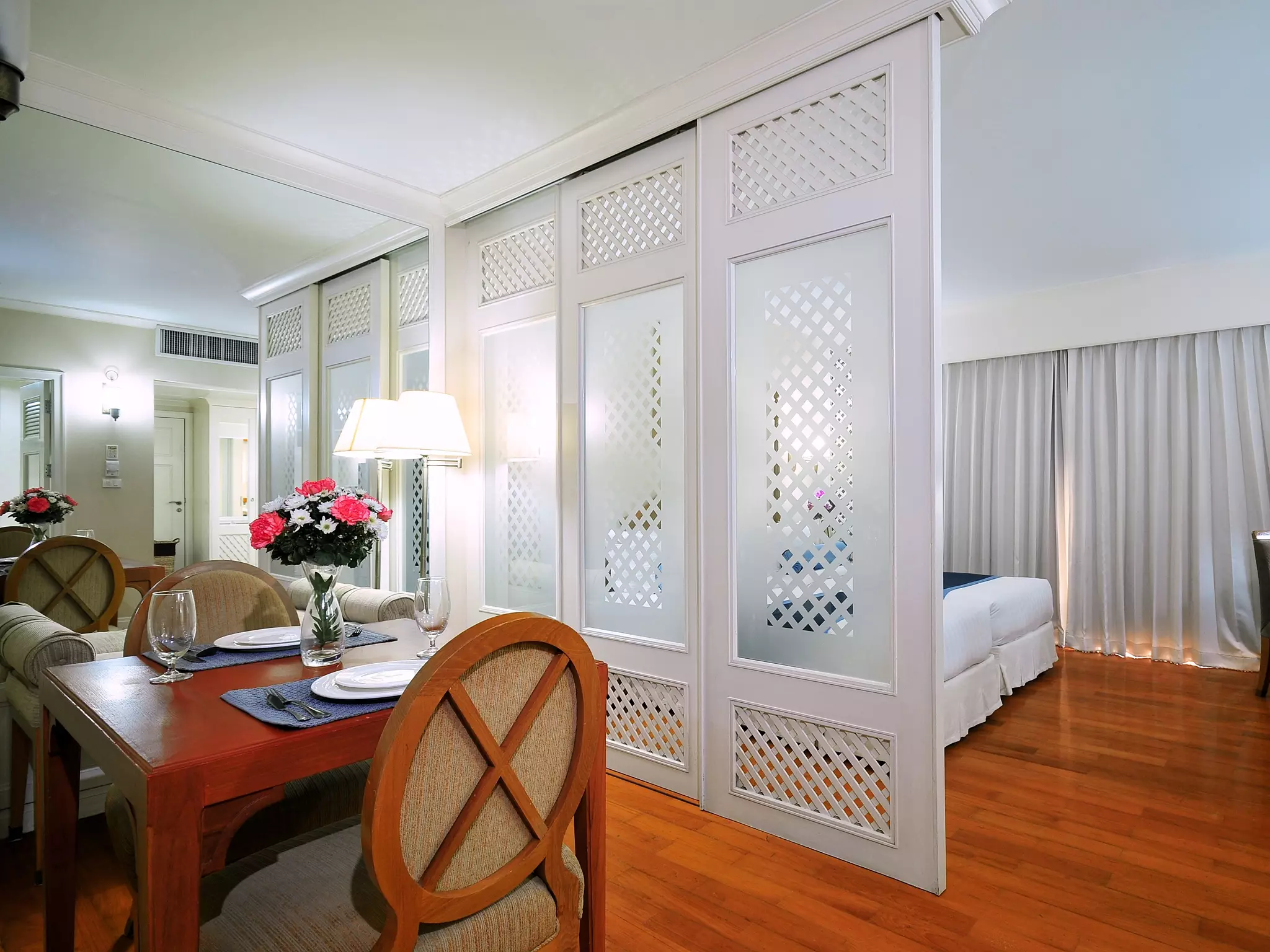 هتل Centre Point Sukhumvit Soi 10 بانگکوک