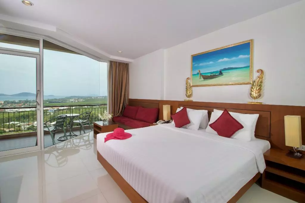 هتل The View Rawada Resort & Spa Chalong