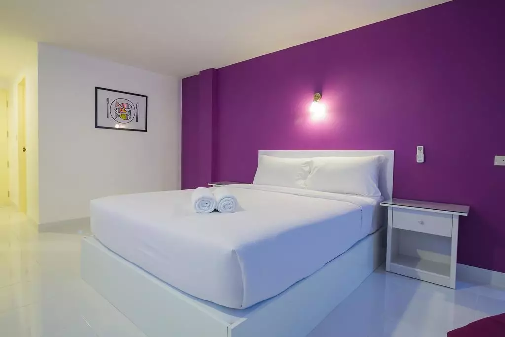 Alibaba https://cdn.alibaba.ir/ostorage/hotel-accommodation-images/6a3ed7eaeeea559349490fe6_Pattaya-Hotel-Zing-0.webp