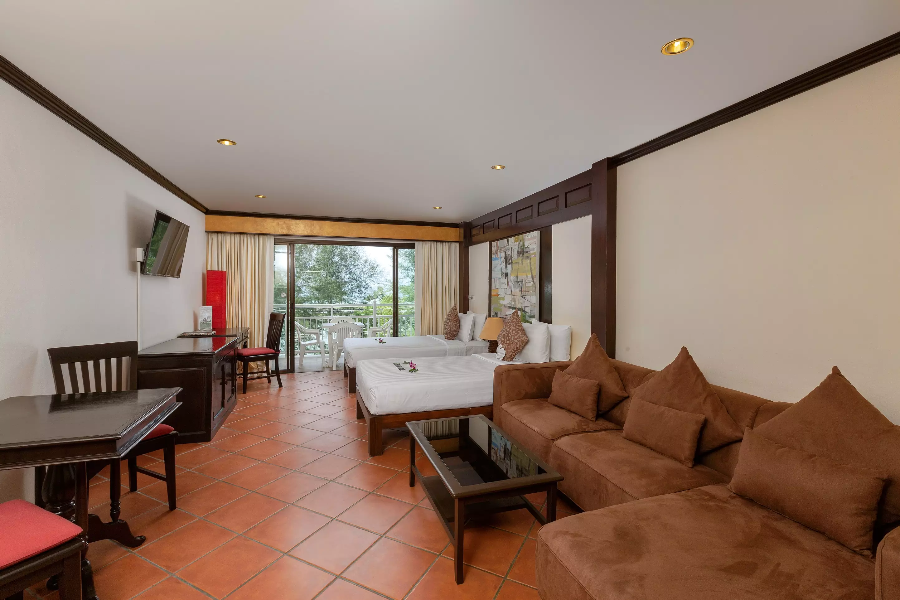 هتل The Front Village Karon Phuket Karon
