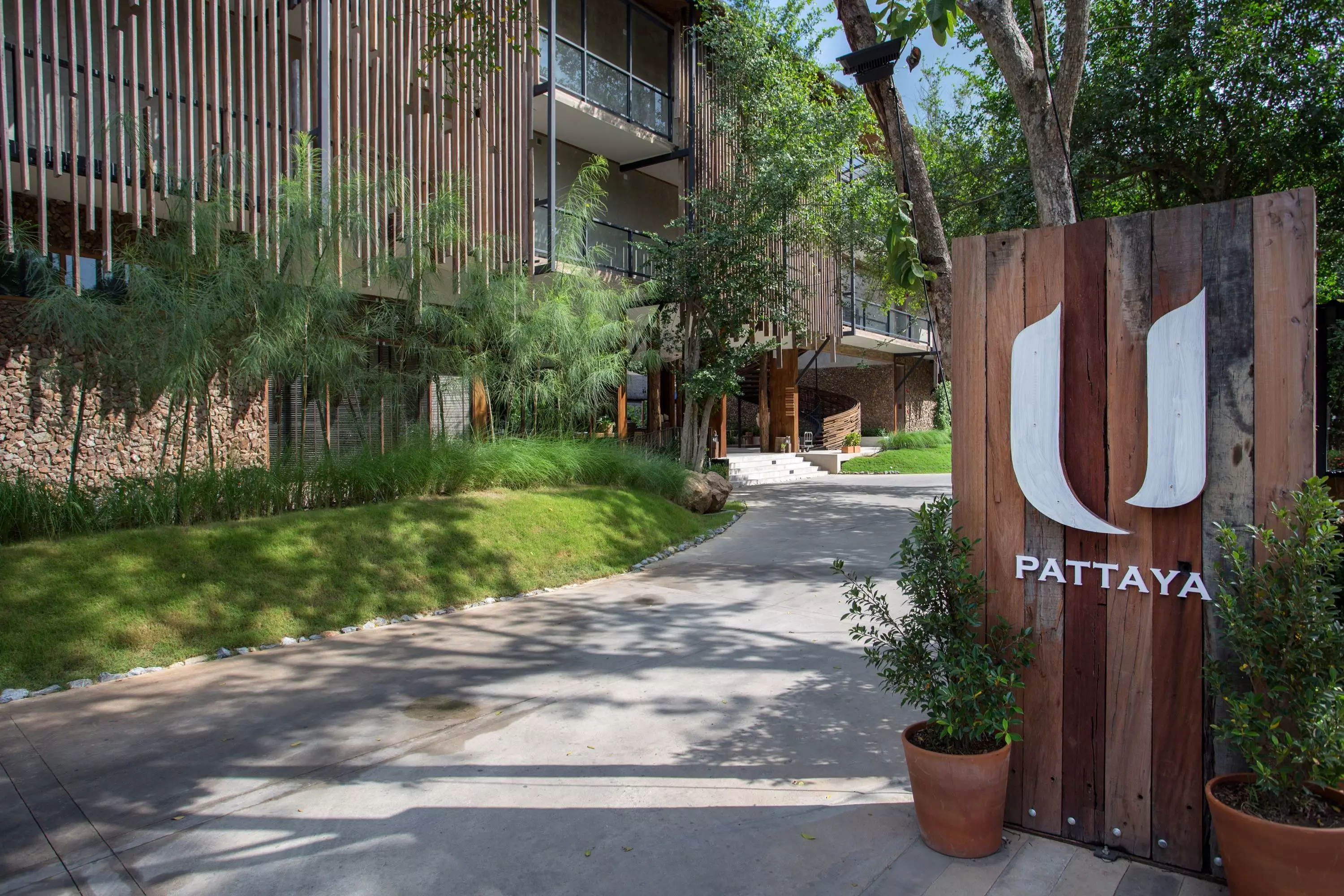 Alibaba https://cdn.alibaba.ir/ostorage/hotel-accommodation-images/6a3edeebeeea55934949157b_Chon-Buri-U-Pattaya-0.webp