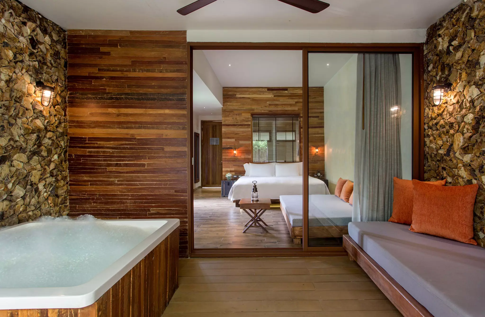 هتل U Pattaya Chon Buri