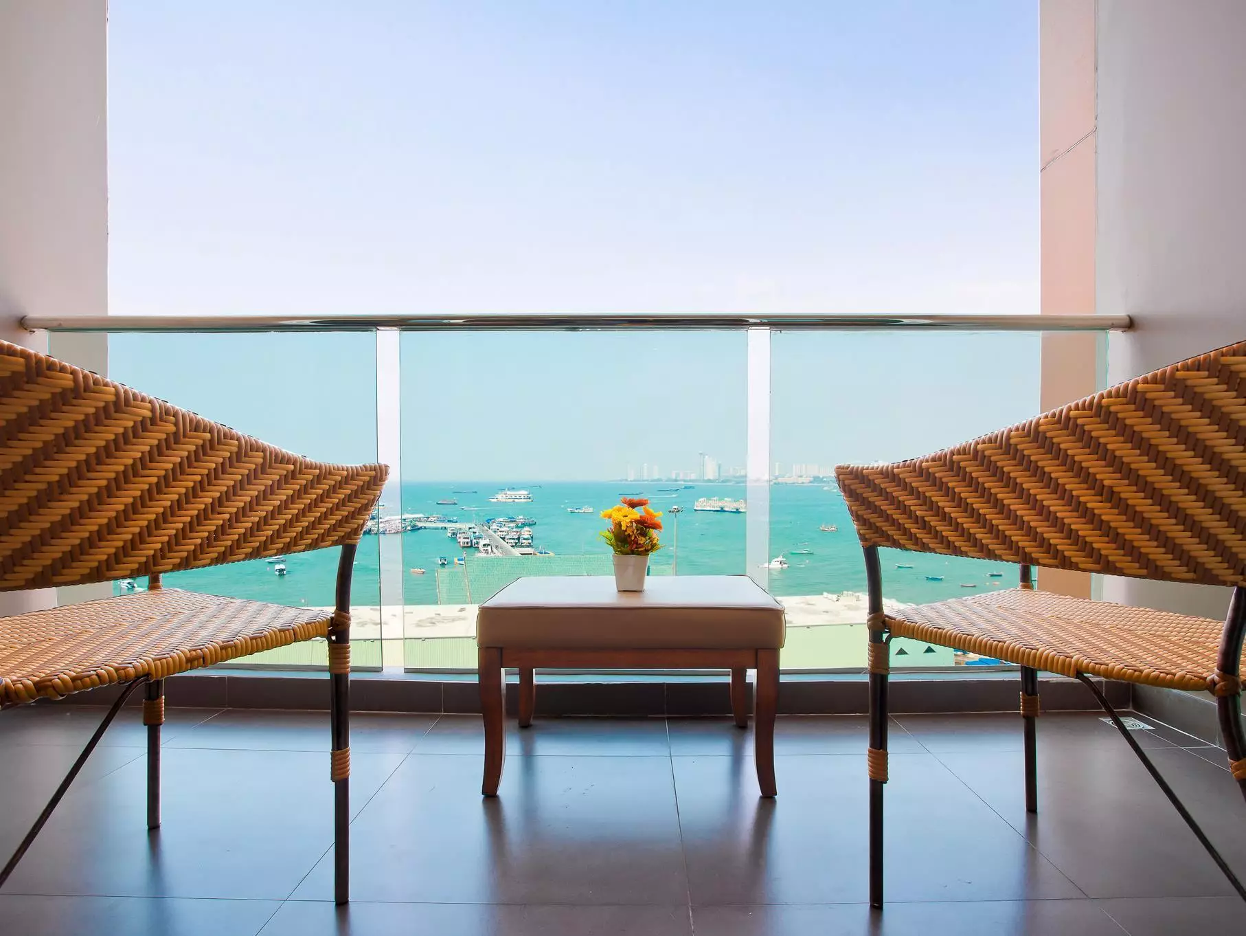 Alibaba https://cdn.alibaba.ir/ostorage/hotel-accommodation-images/6a3eeadbeeea559349491e85_Pattaya-Balihai-Bay-Hotel-0.webp