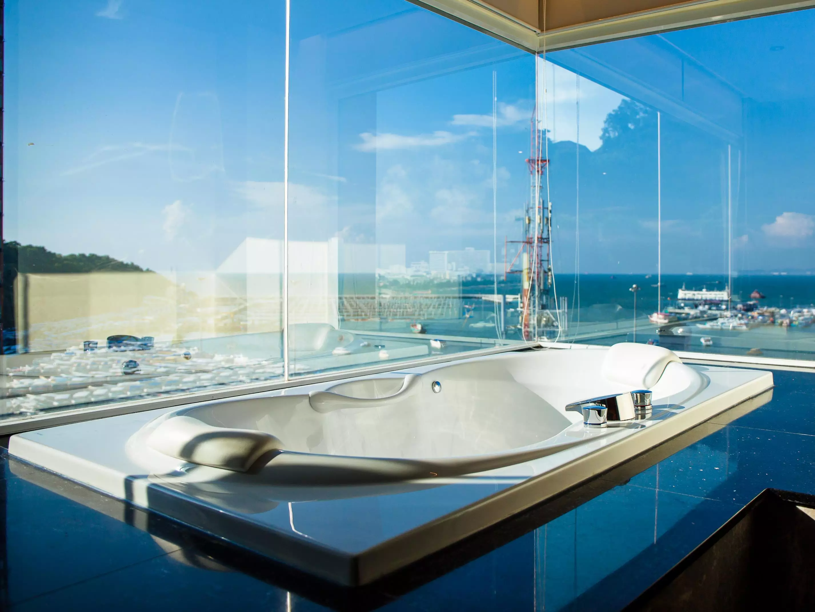 هتل Balihai Bay Hotel پاتایا