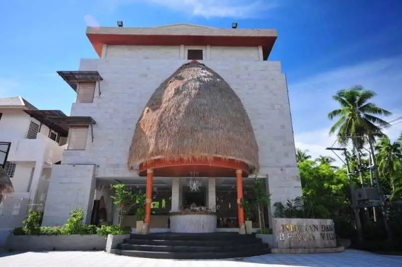 هتل Dhevan Dara Beach Villa Kui Buri