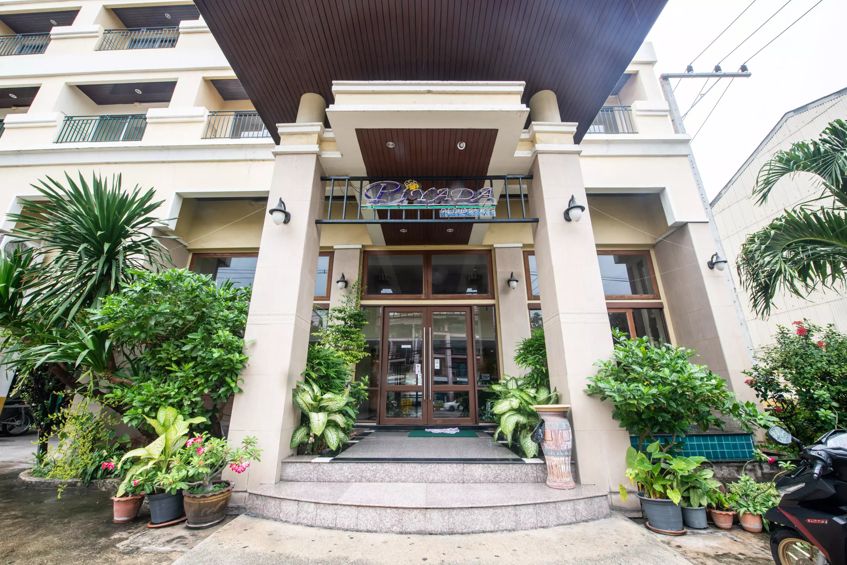 Alibaba https://cdn.alibaba.ir/ostorage/hotel-accommodation-images/6a3ef560eeea55934949273e_Pattaya-OYO-144-Piyada-Residence-Pattaya-0.webp