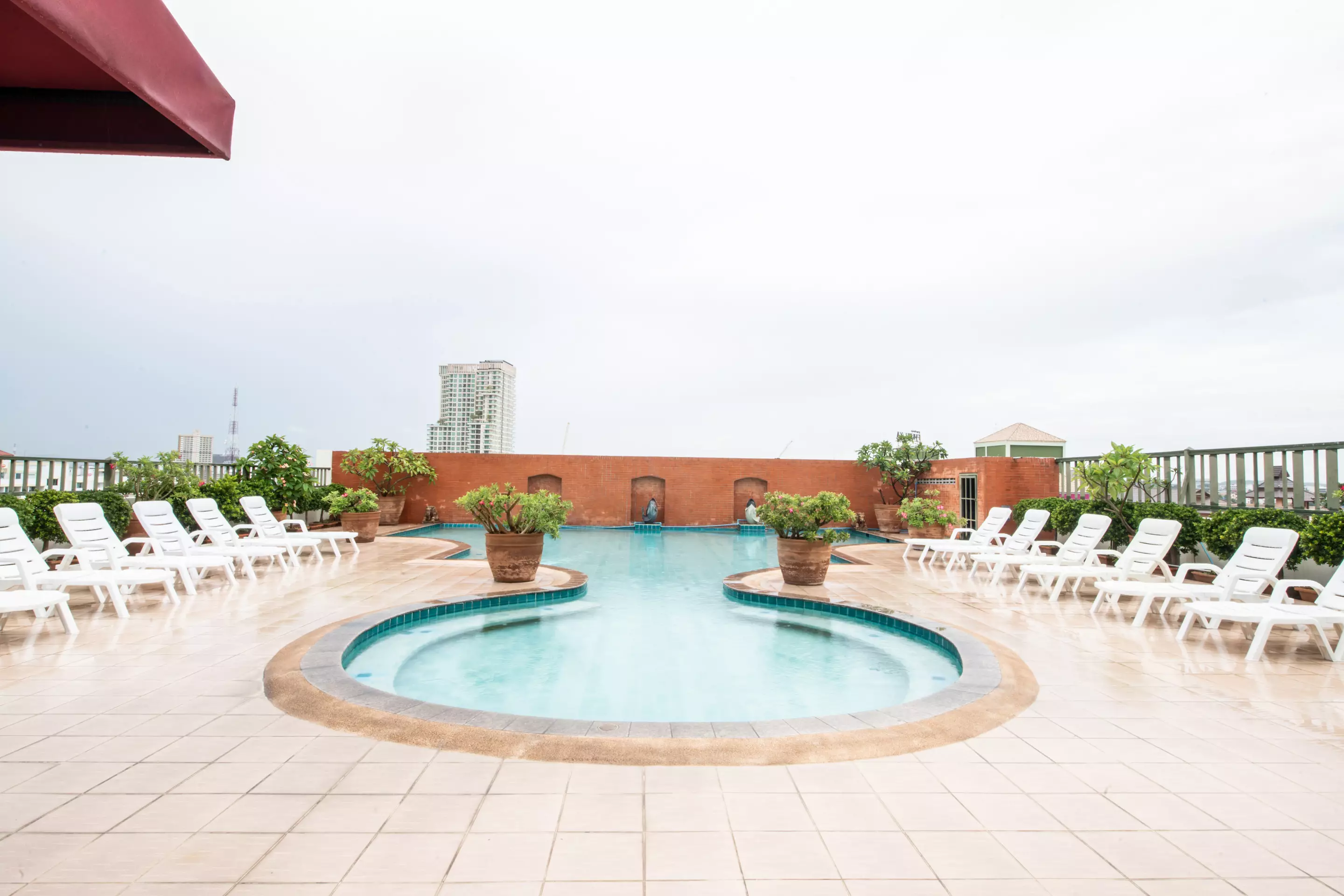 هتل OYO 144 Piyada Residence Pattaya پاتایا
