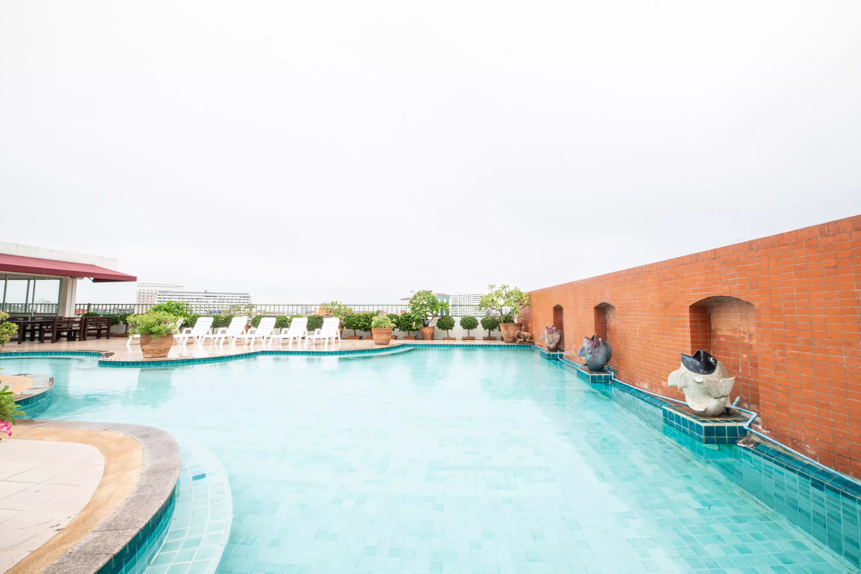هتل OYO 144 Piyada Residence Pattaya پاتایا