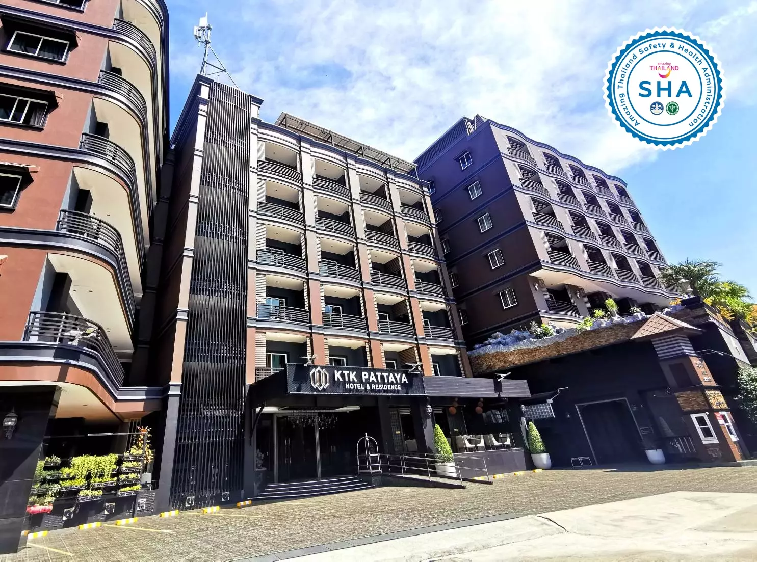 Alibaba https://cdn.alibaba.ir/ostorage/hotel-accommodation-images/6a3f0bc0eeea559349493b2d_Pattaya-KTK-Royal-Residence-0.webp