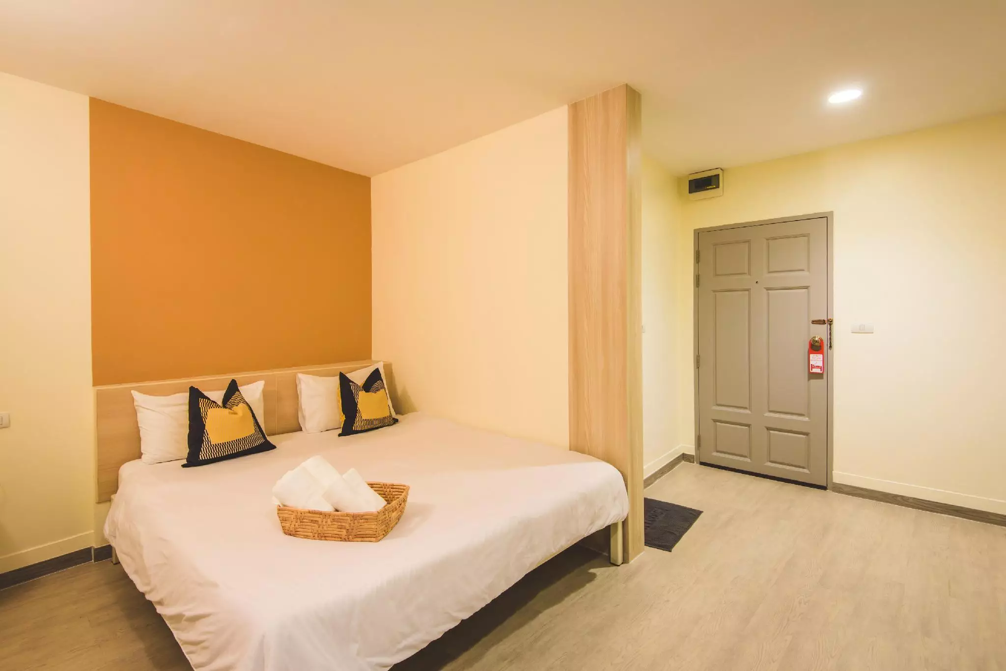 Alibaba https://cdn.alibaba.ir/ostorage/hotel-accommodation-images/6a3f1566eeea5593494943c1_Bangkok-New-Suanmali-Hotel-0.webp