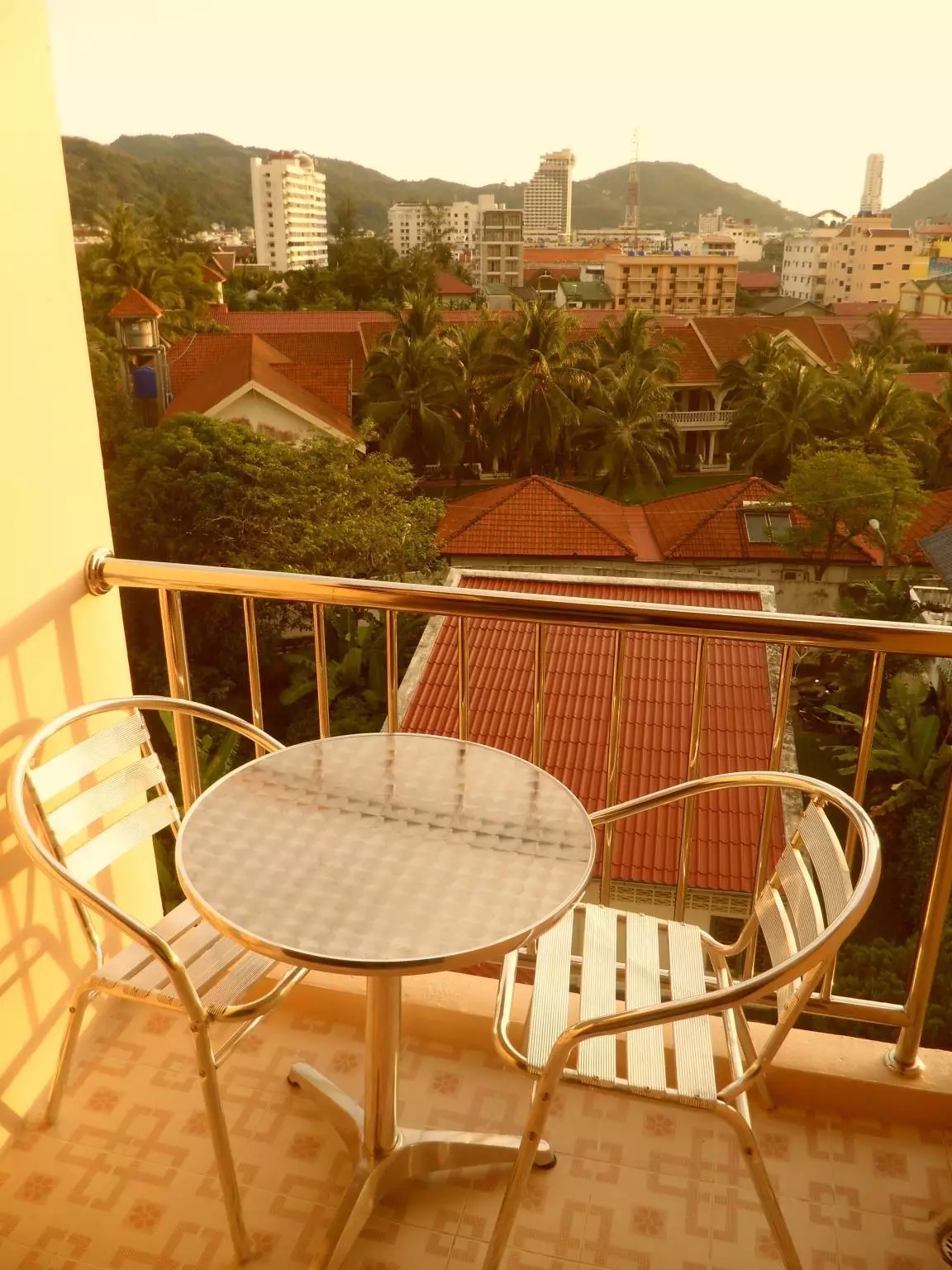 Alibaba https://cdn.alibaba.ir/ostorage/hotel-accommodation-images/6a3f22f3eeea559349494fbb_Patong-G-And-B-Guesthouse-0.webp