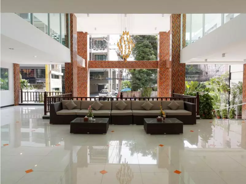 Alibaba https://cdn.alibaba.ir/ostorage/hotel-accommodation-images/6a3f2522eeea5593494951dc_Chon-Buri-Pattaya-Blue-Sky-Hotel-0.webp