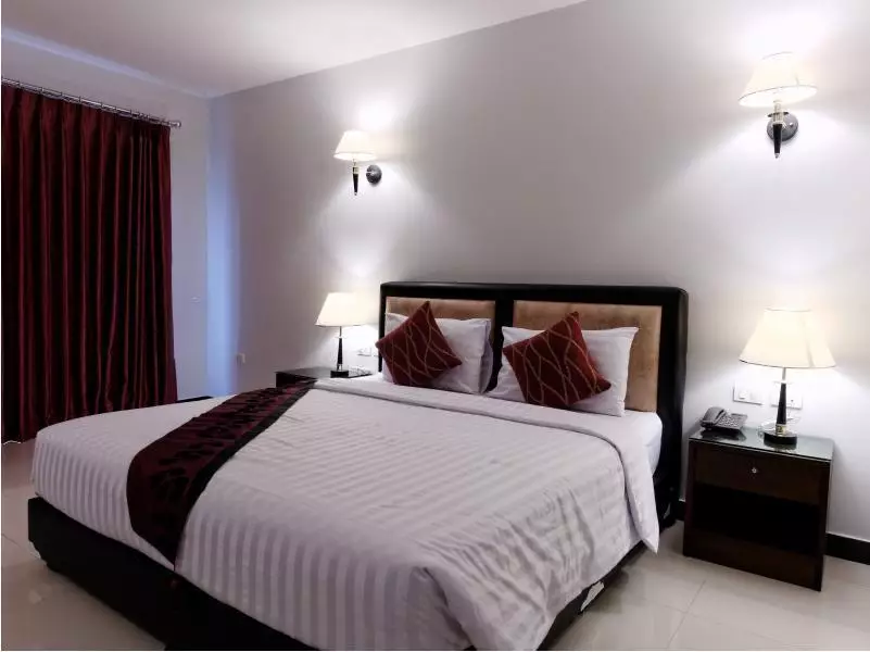 هتل Pattaya Blue Sky Hotel Chon Buri