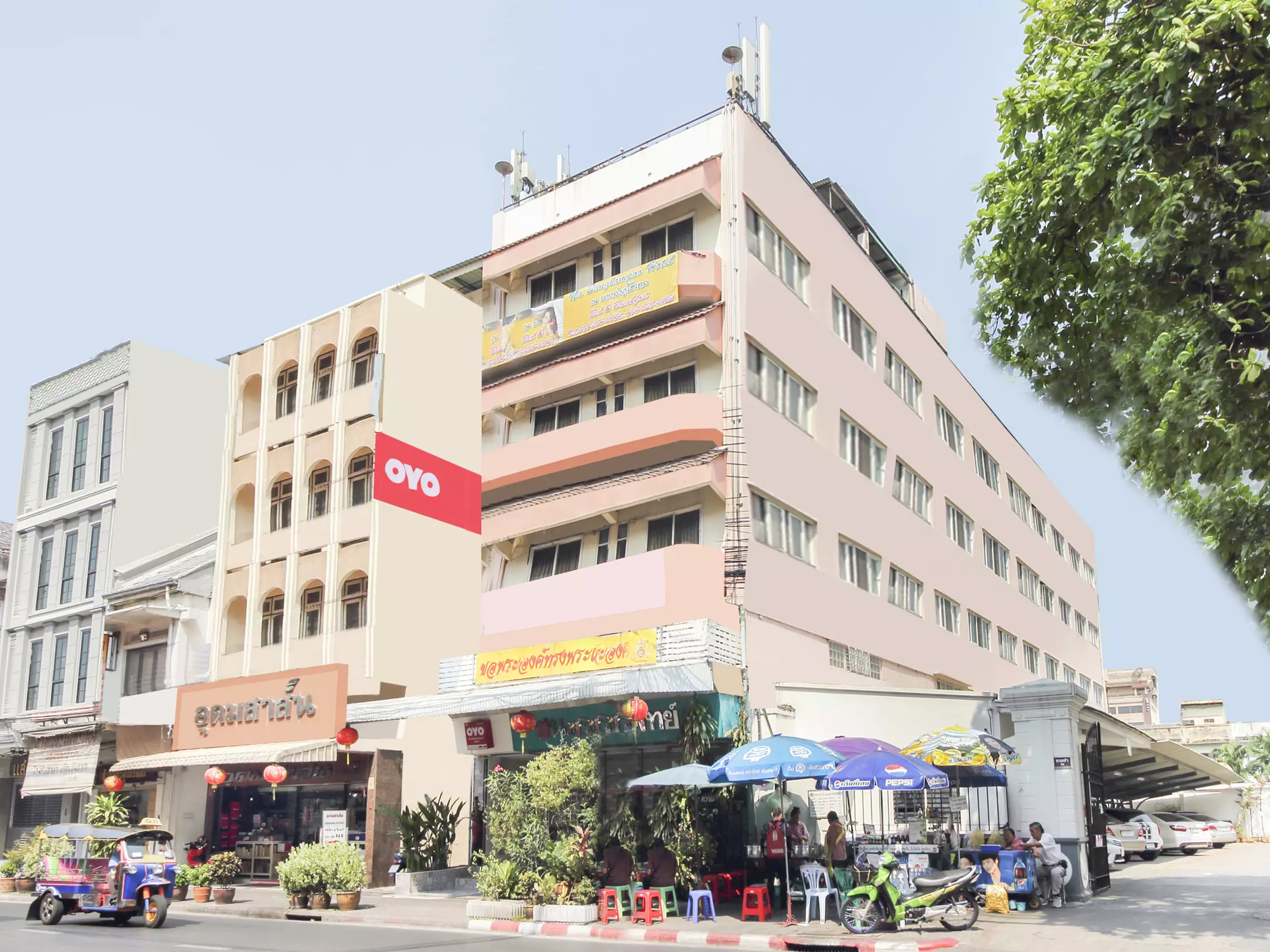 Alibaba https://cdn.alibaba.ir/ostorage/hotel-accommodation-images/6a3f31a7eeea559349495d14_Bangkok-Na-Banglampoo-Hotel-0.webp