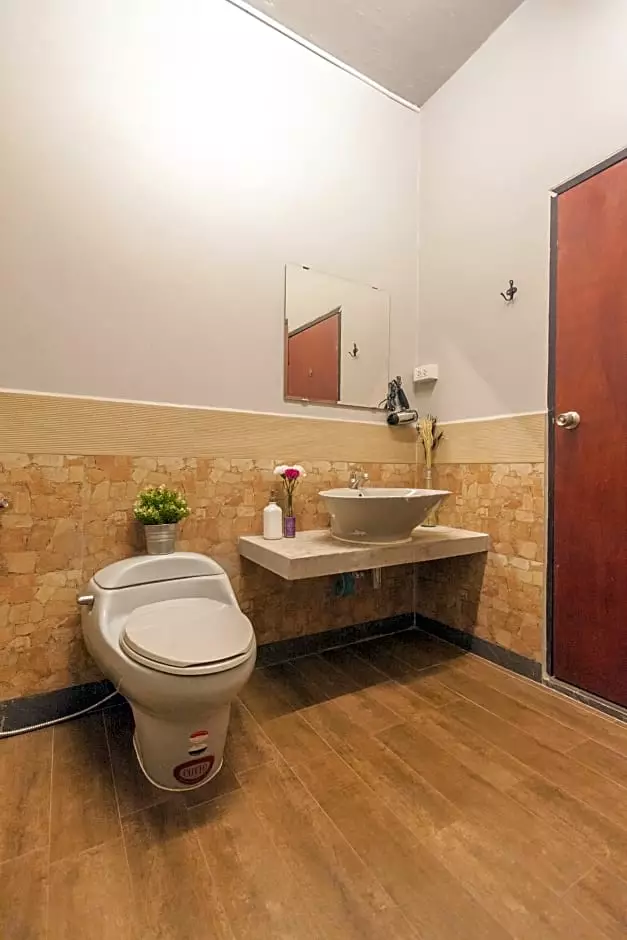 هتل Nacornhostel بانگکوک