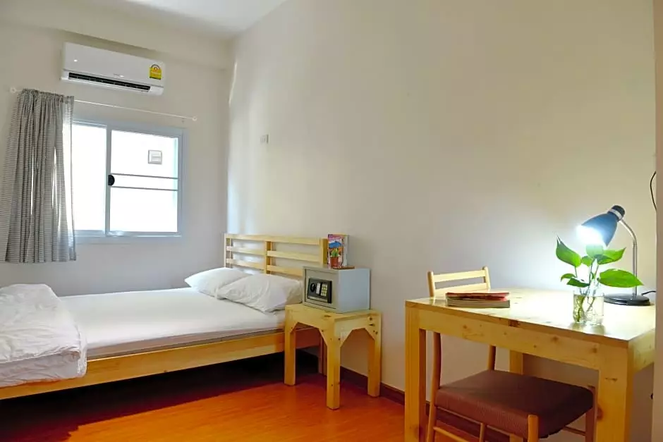 Alibaba https://cdn.alibaba.ir/ostorage/hotel-accommodation-images/6a3f3779eeea55934949625b_Bangkok-PanPan-Hostel-Bangkok-0.webp