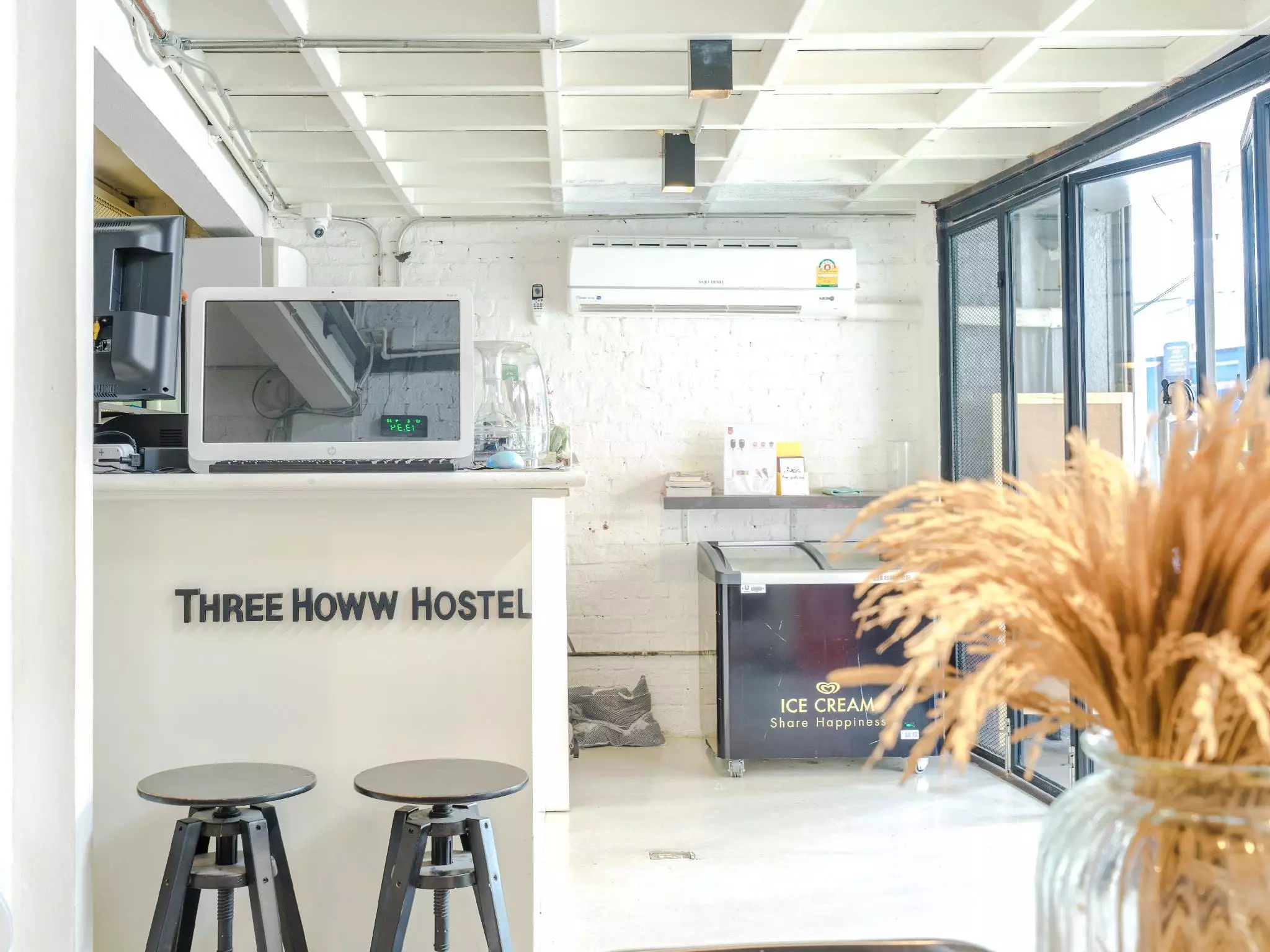 Alibaba https://cdn.alibaba.ir/ostorage/hotel-accommodation-images/6a3f3ff1eeea5593494969a8_Bangkok-3HOWw-Hostel-0.webp