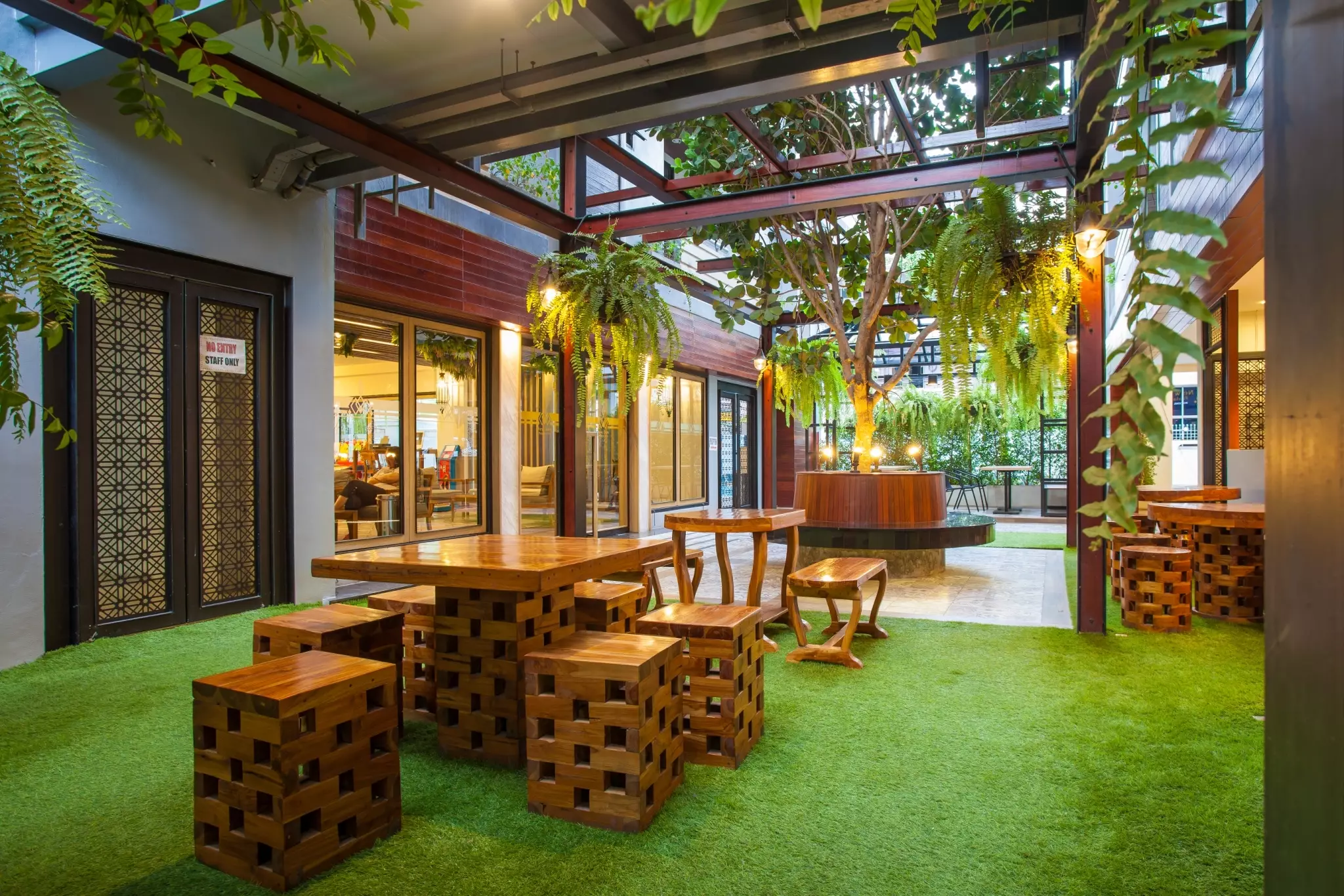 Alibaba https://cdn.alibaba.ir/ostorage/hotel-accommodation-images/6a3f4022eeea5593494969d1_Bangkok-New-Siam-Palace-Ville-0.webp