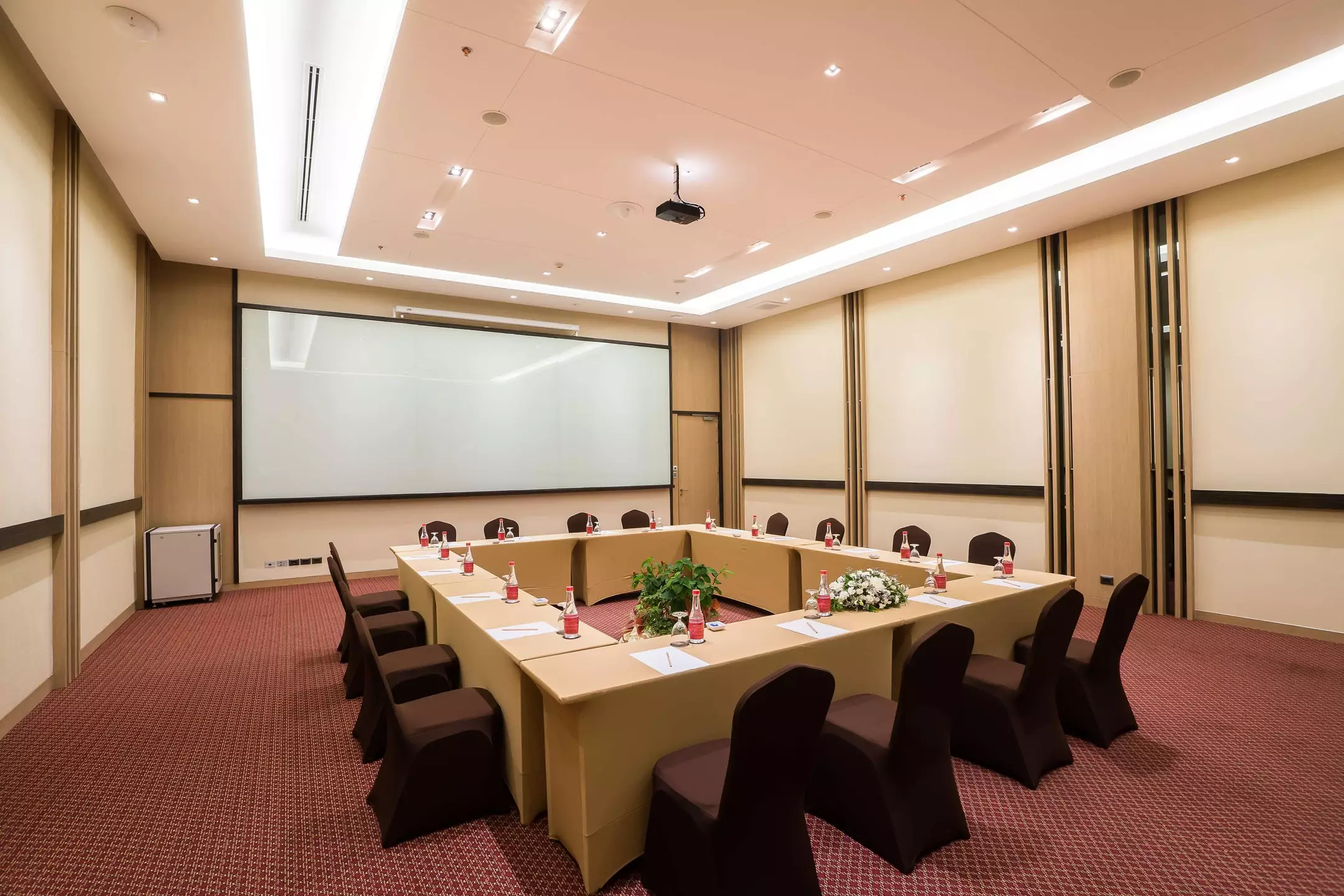 هتل Best Western Plus Wanda Grand Hotel Nonthaburi