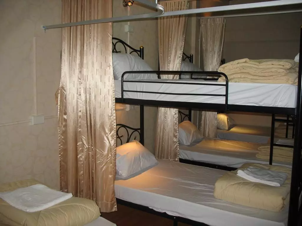 هتل Gotum Hostel & Restaurant پوکت