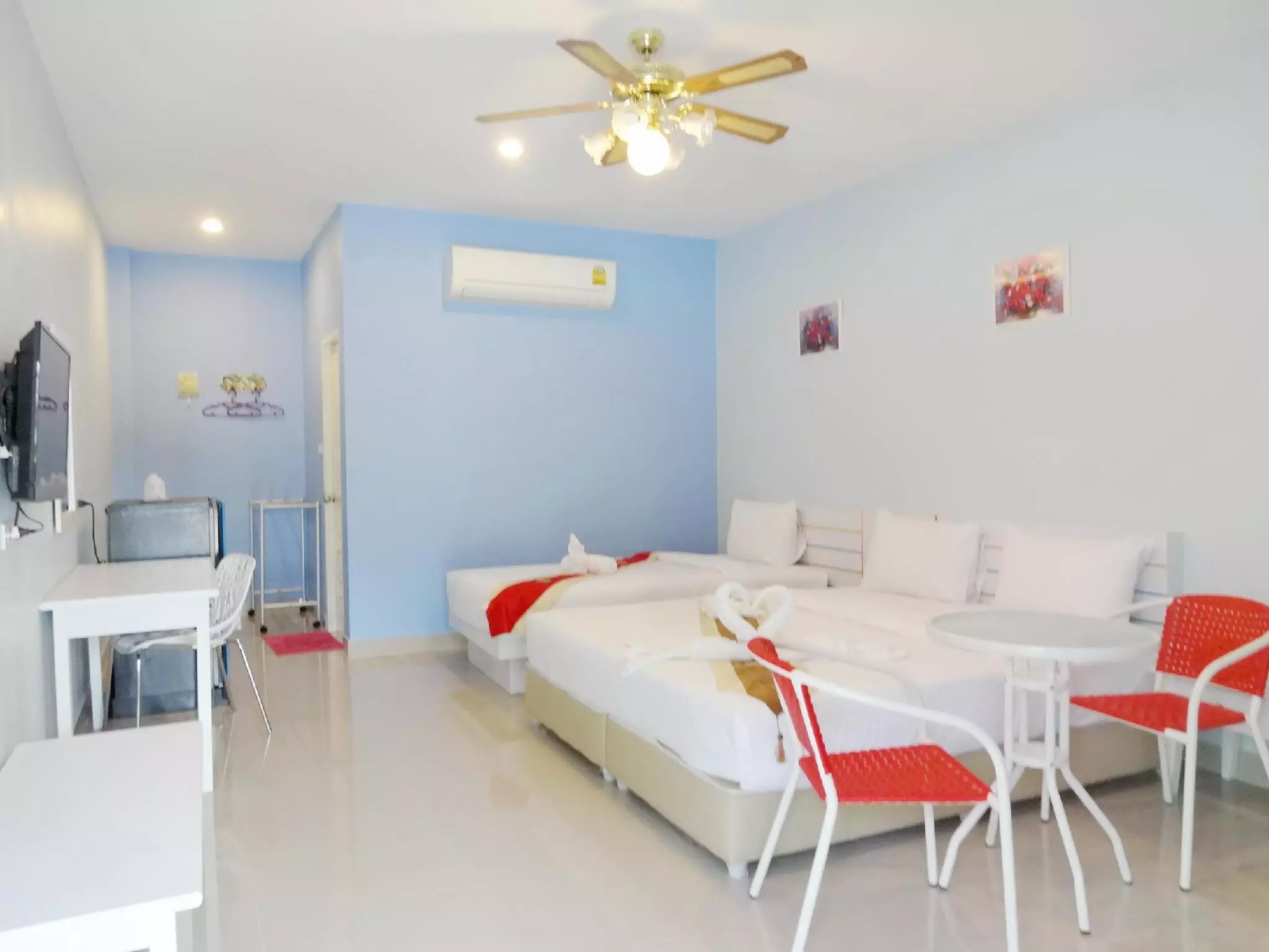 Alibaba https://cdn.alibaba.ir/ostorage/hotel-accommodation-images/6a3f5483eeea559349497b61_Phuket-Holland-Resort-Phuket-0.webp