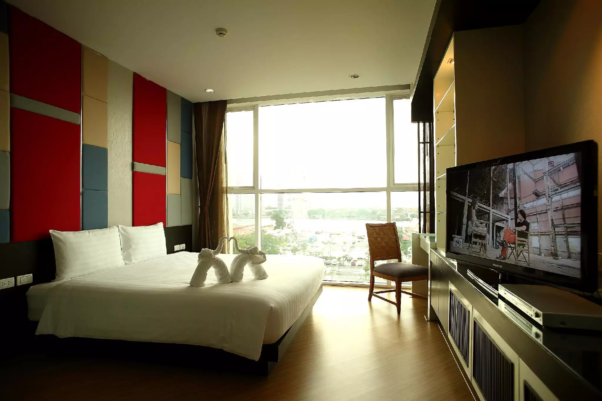 Alibaba https://cdn.alibaba.ir/ostorage/hotel-accommodation-images/6a3f5638eeea559349497cca_Bangkok-The-Sunreno-Serviced-Apartment-0.webp