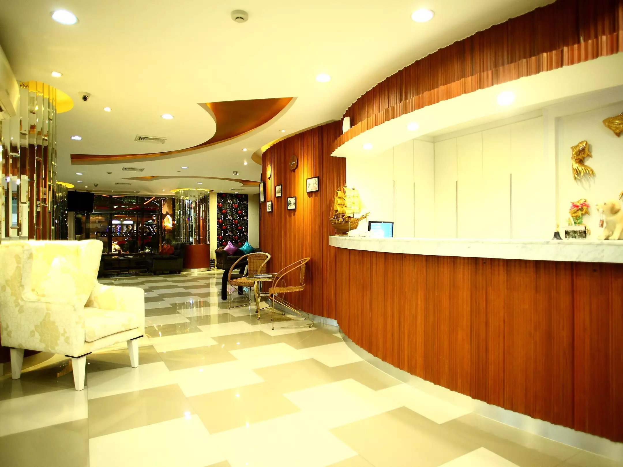 هتل The Sunreno Serviced Apartment بانگکوک