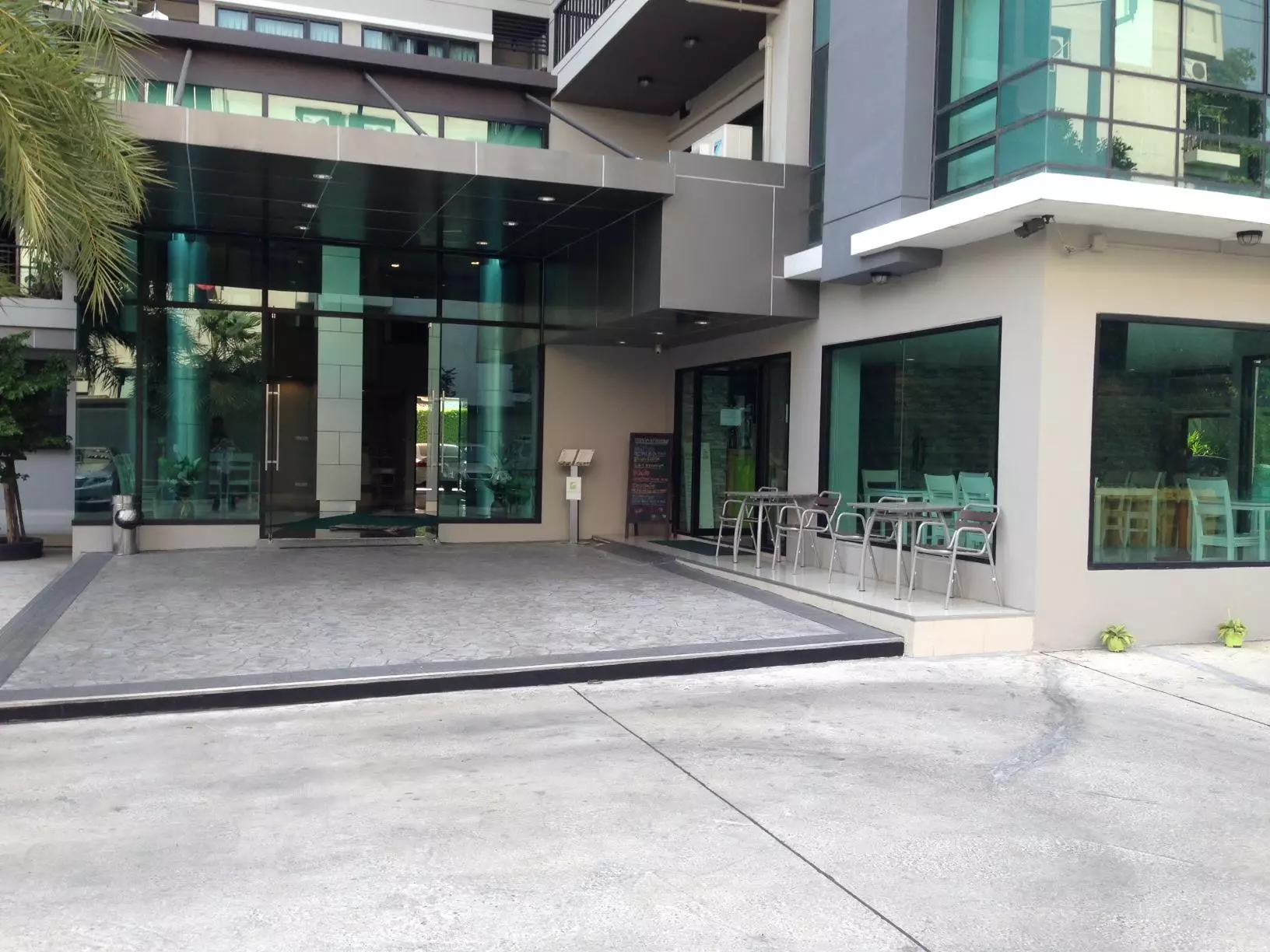 Alibaba https://cdn.alibaba.ir/ostorage/hotel-accommodation-images/6a3f5f59eeea559349498428_Bangkok-iPREMIUM-Sukhumvit-81-0.webp