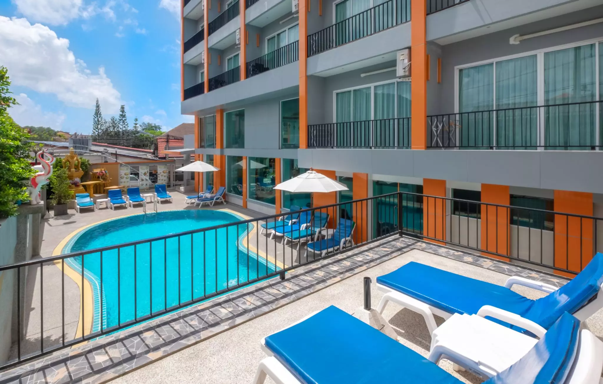Alibaba https://cdn.alibaba.ir/ostorage/hotel-accommodation-images/6a3f62bdeeea559349498701_Thalang-Chabana-Kamala-Hotel-0.webp