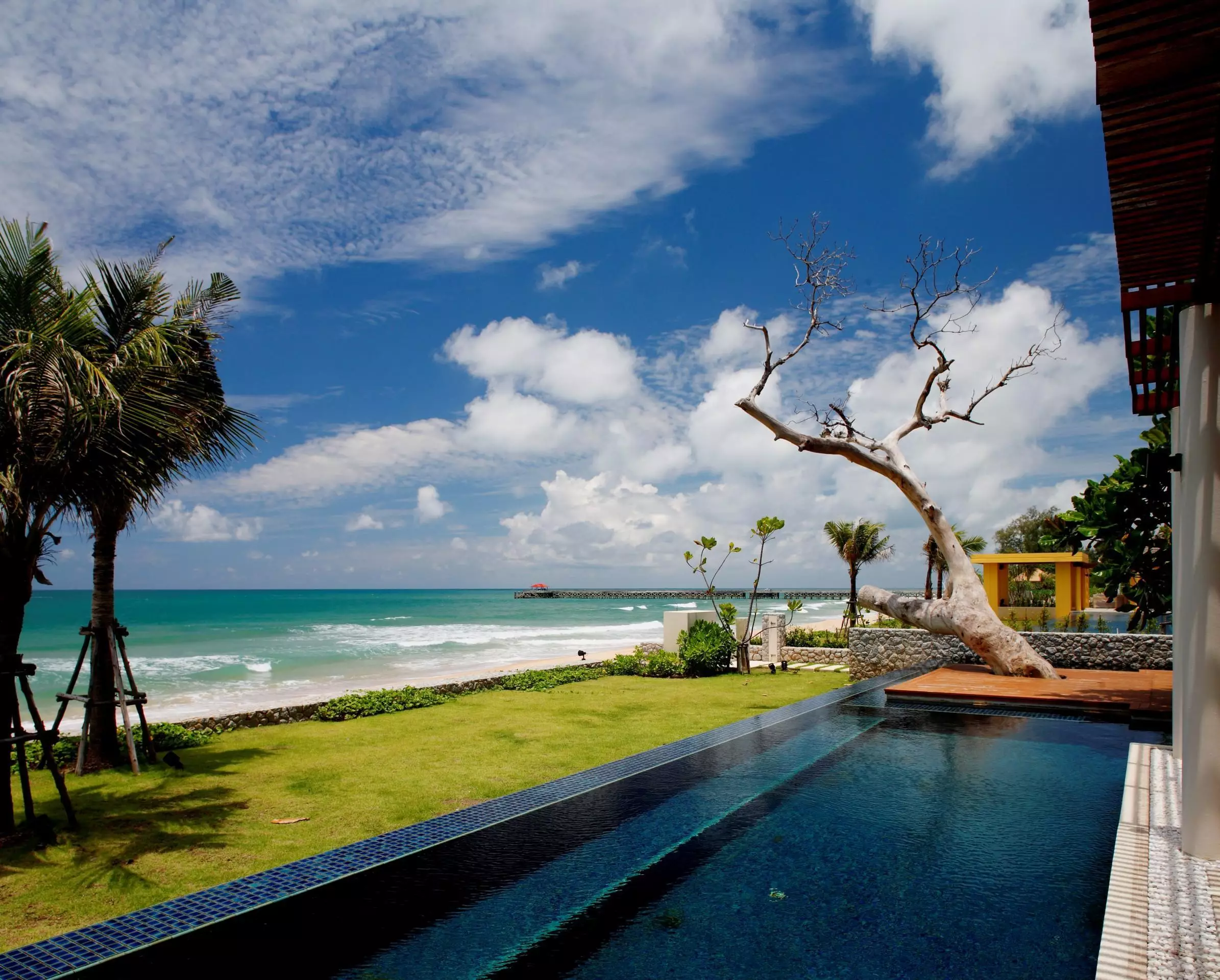 Alibaba https://cdn.alibaba.ir/ostorage/hotel-accommodation-images/6a3f75dfeeea55934949958f_Phang-Nga-Aleenta-Phuket-Resort--Spa-0.webp