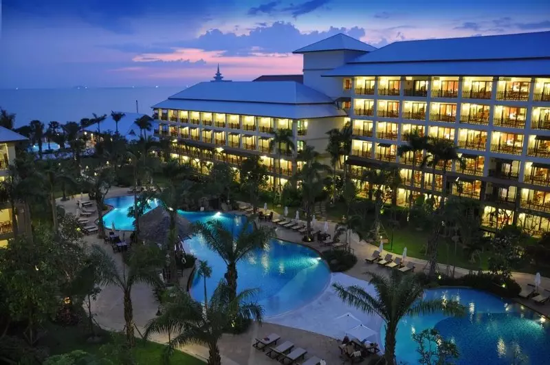 Alibaba https://cdn.alibaba.ir/ostorage/hotel-accommodation-images/6a3f7667eeea5593494995f2_Pattaya-Ravindra-Beach-Resort--Spa-0.webp