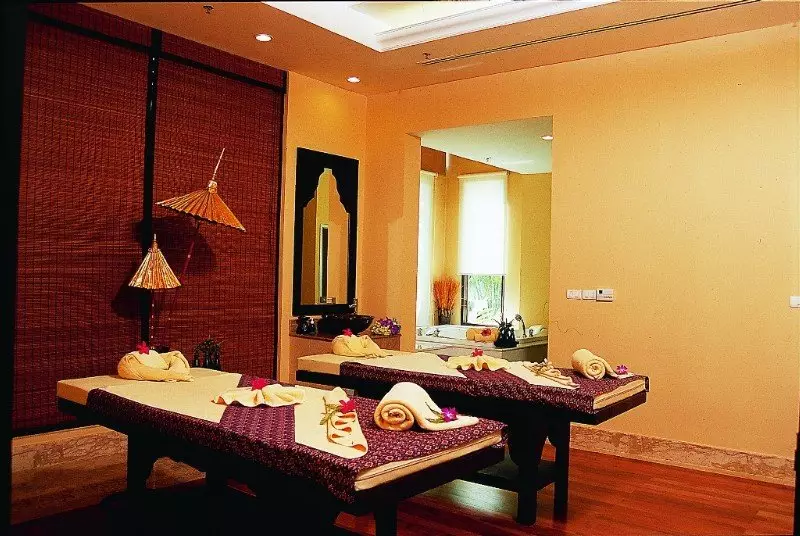 هتل Ravindra Beach Resort & Spa پاتایا