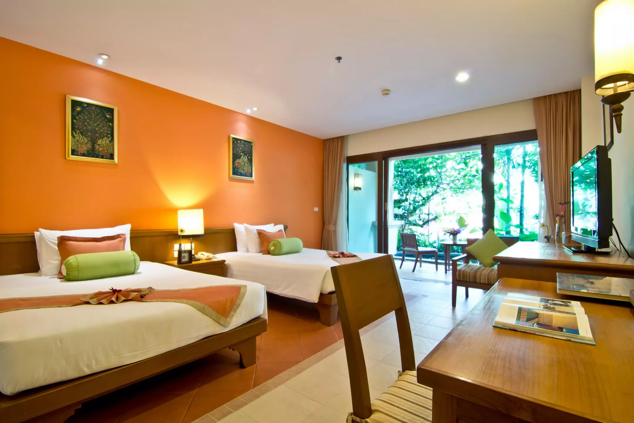 هتل Ravindra Beach Resort & Spa پاتایا