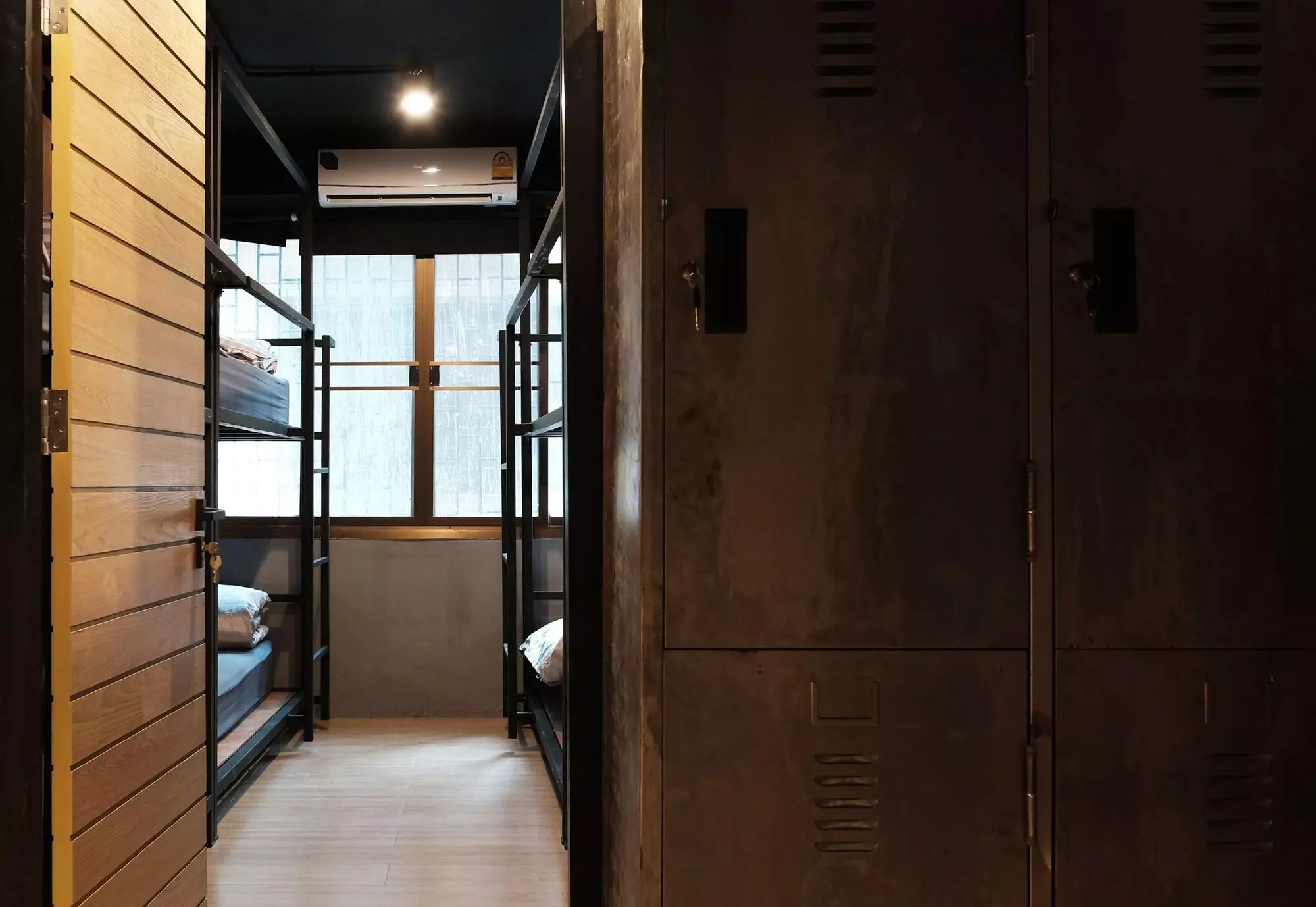Alibaba https://cdn.alibaba.ir/ostorage/hotel-accommodation-images/6a3f9131eeea55934949a9b7_Bangkok-Nap-Pan-Hostel-0.webp