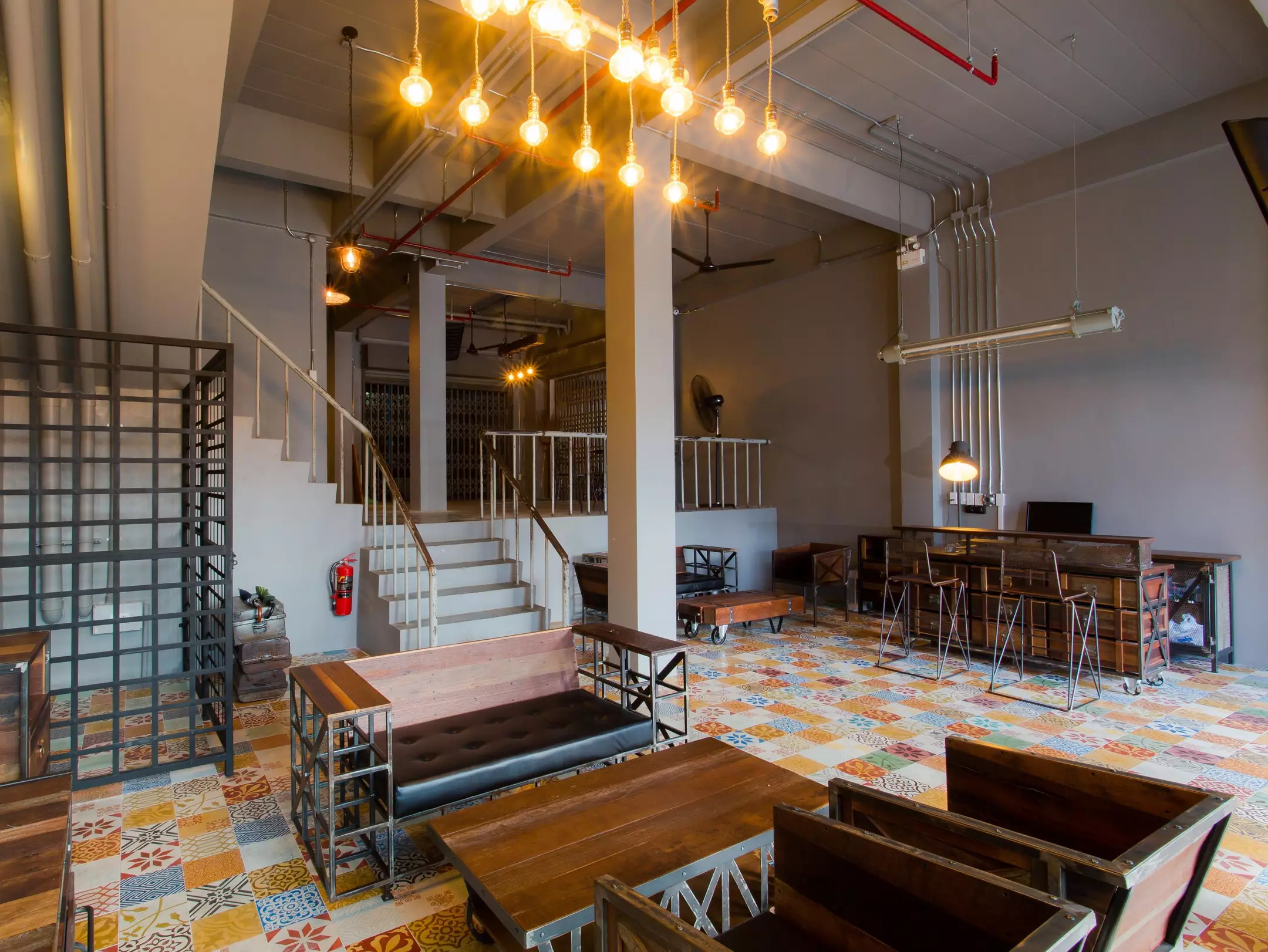 هتل Bloo Hostel پوکت