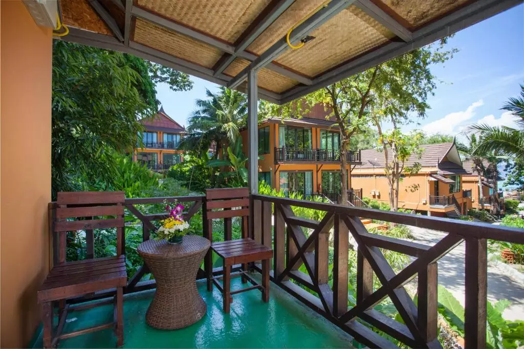 هتل Phi Phi Long Beach Resort & Villa Phi Phi Island / Ko Pee Pee
