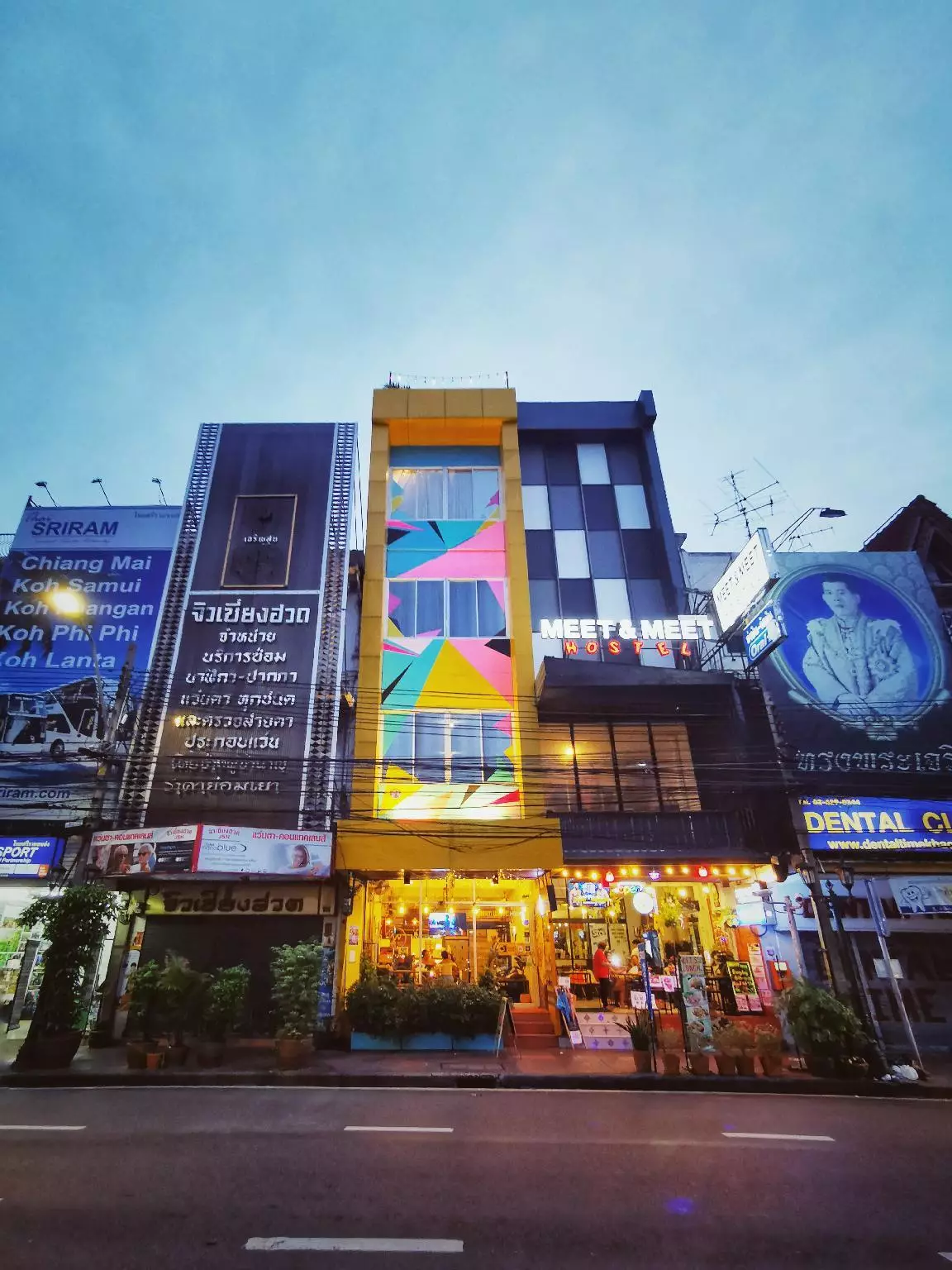 Alibaba https://cdn.alibaba.ir/ostorage/hotel-accommodation-images/6a3fbdd0eeea55934949ccea_Bangkok-Warm-White-Hostel-0.webp