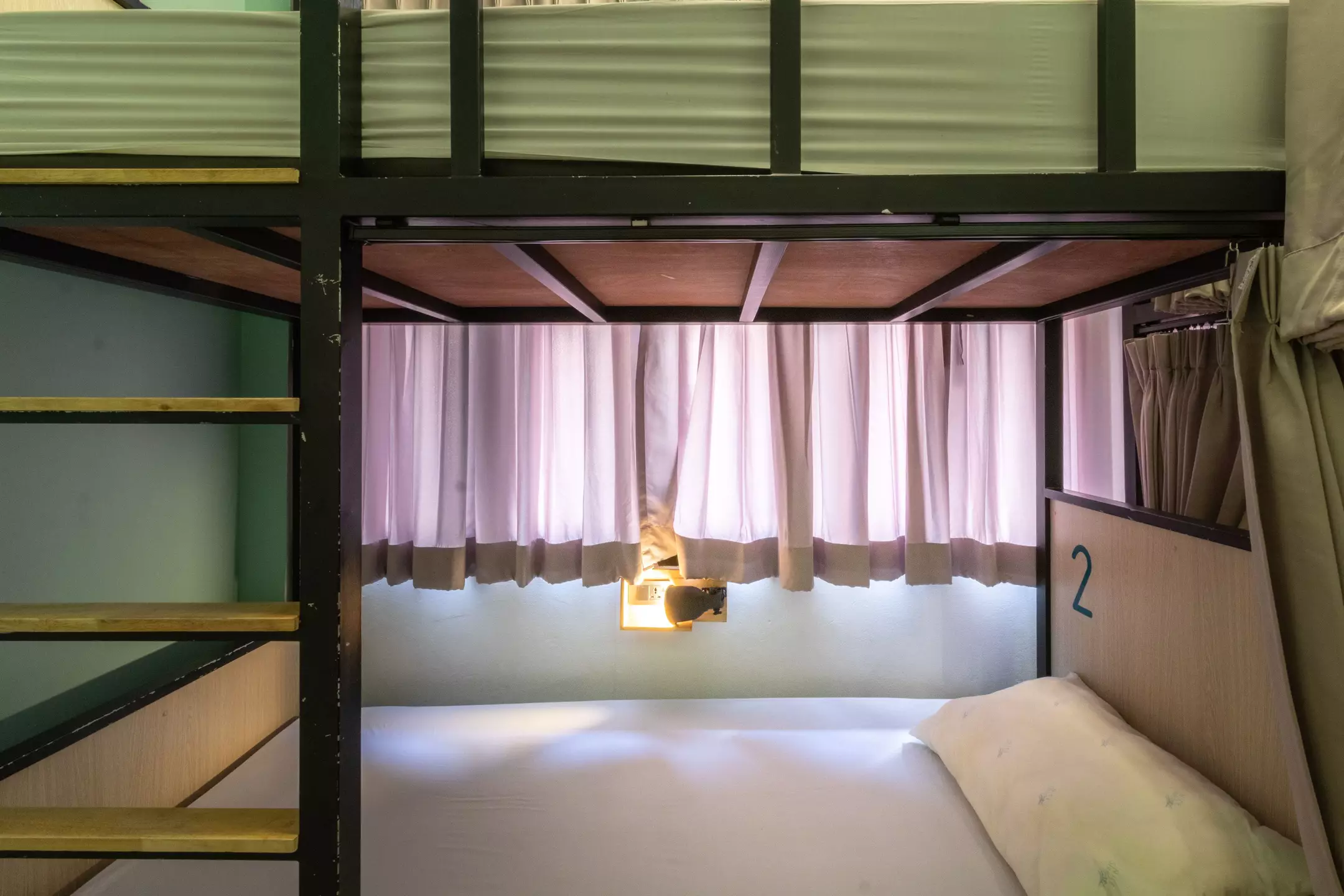 هتل Bunny Burrow Hostel بانگکوک